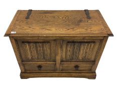 Mid 20th century oak blanket chest