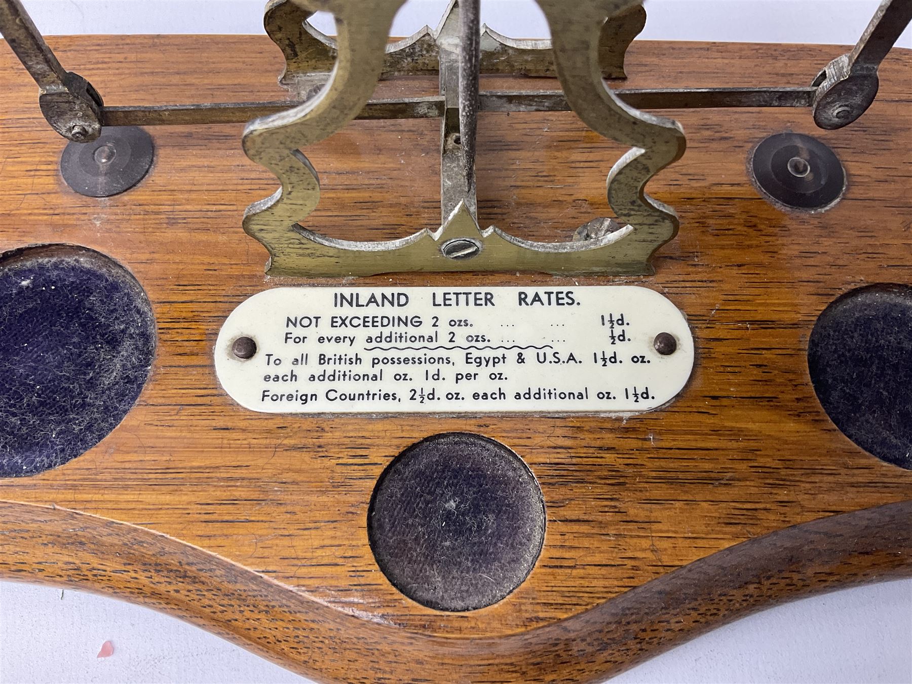 Brass postage scales on shaped moulded mahogany base - Image 3 of 6