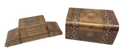 Walnut box with inlaid decoration with a hinged lid and a removable tray