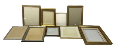 Quantity of frames of various sizes