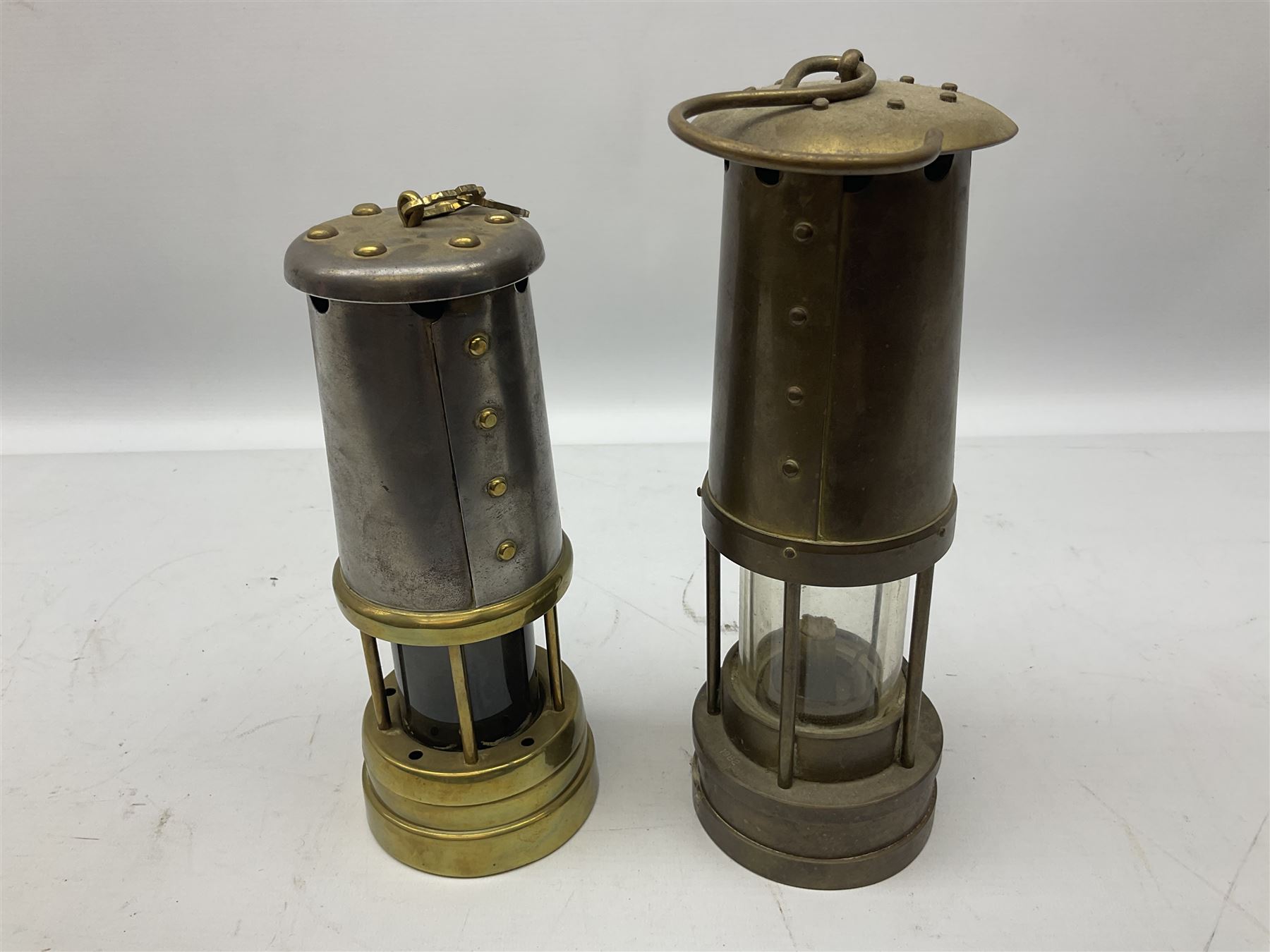 Two miners lamps comprising an E Thomas & Williams Ltd example and a Lamp & Limelight Company exampl - Image 4 of 5