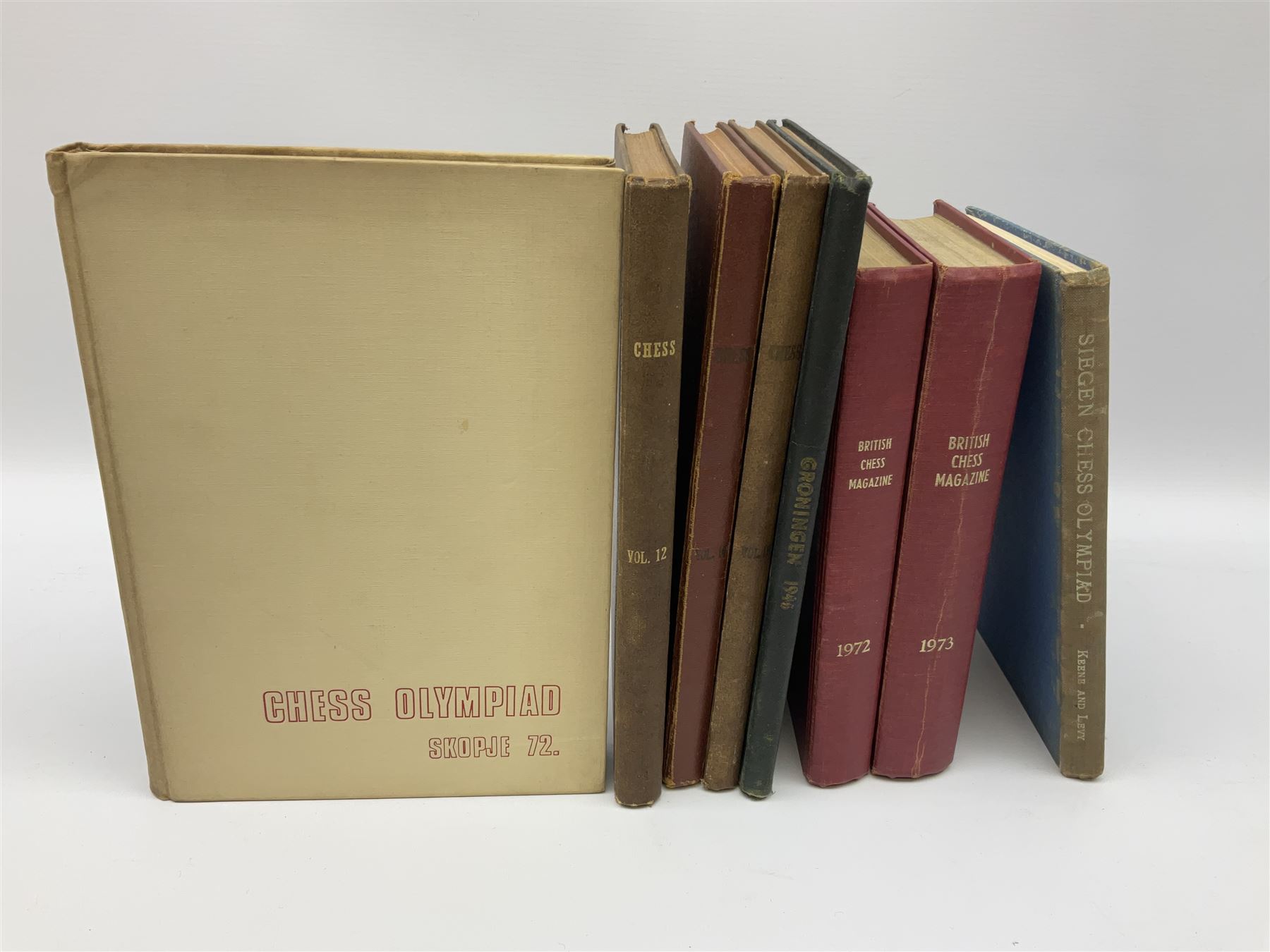 Three bound volumes of 'Chess' magazine 1946-50; fifteen issues of 'The BCCA Magazine' 1949-51; Ches - Image 6 of 11