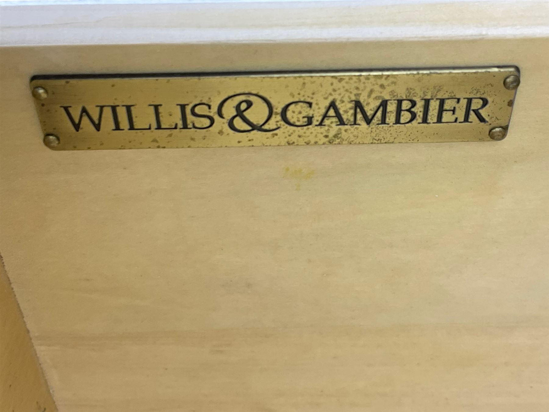 Willis Gambier white painted double wardrobe - Image 6 of 6