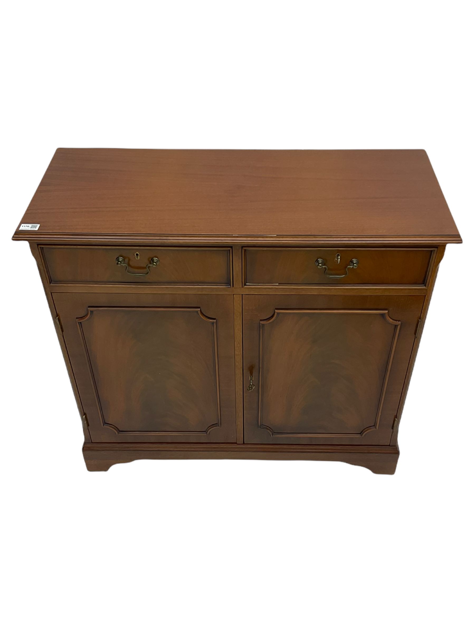 Reproduction mahogany side cabinet - Image 2 of 6