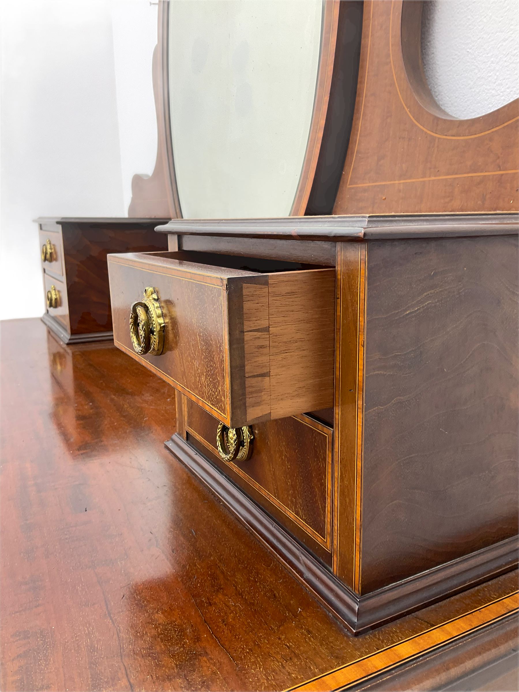 James Shoolbred & Co. London - Edwardian inlaid mahogany dressing table - Image 6 of 6