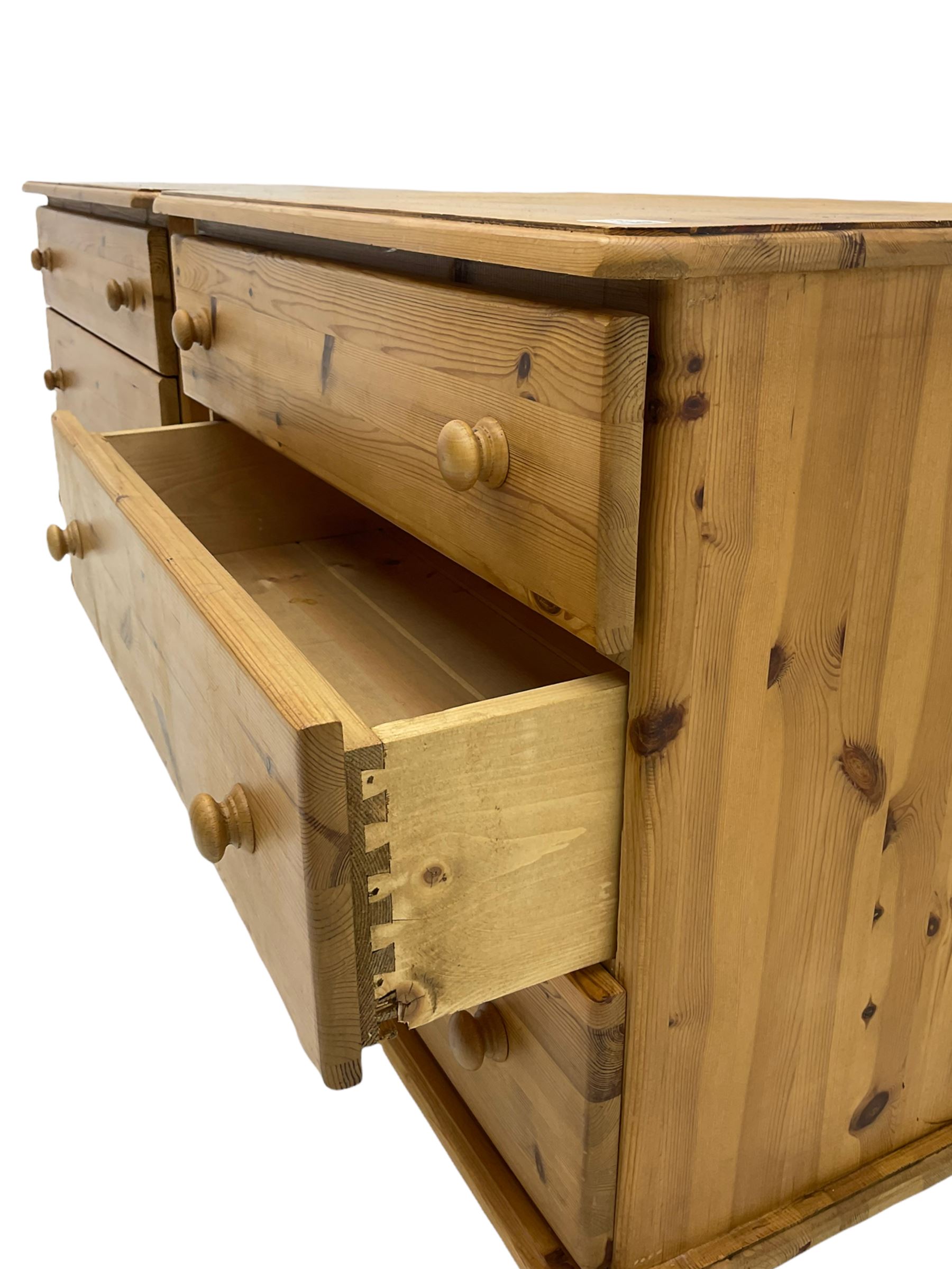 Two pine three drawer chests - Image 7 of 9