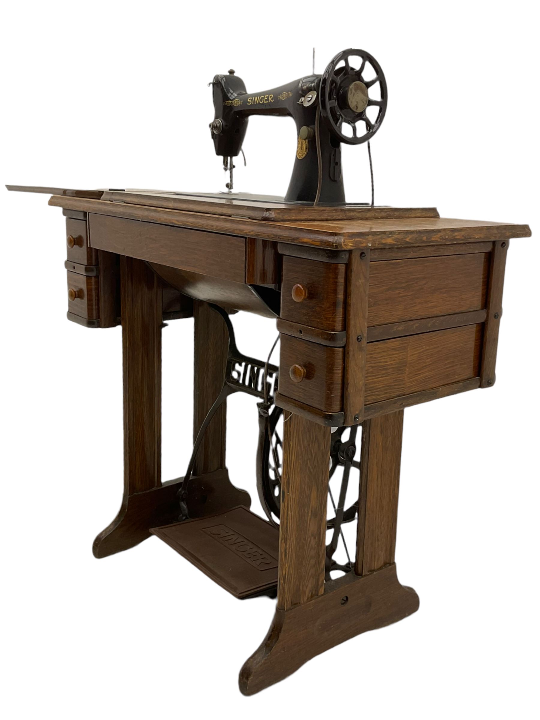 Singer treadle sewing machine - Image 3 of 12