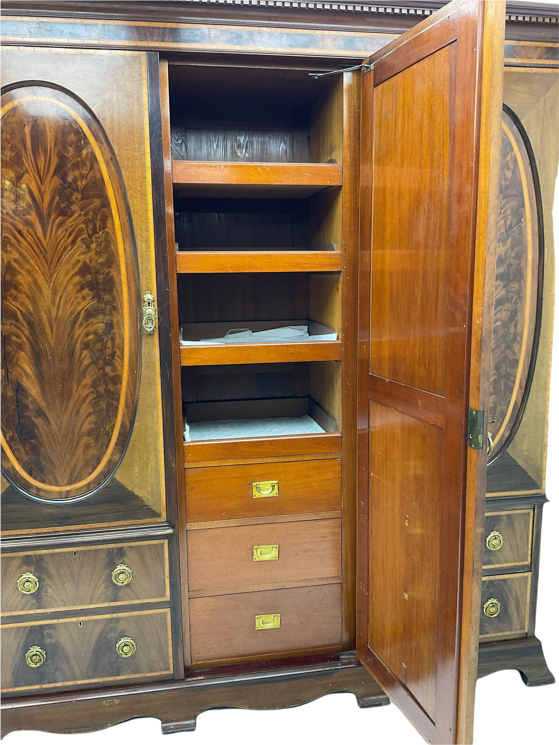 James Shoolbred & Co. London - Edwardian inlaid mahogany triple combination wardrobe - Image 6 of 7