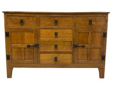 'Acornman' oak dresser