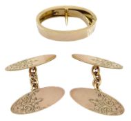 Pair of rose gold cufflinks with engraved decoration and rose gold scarf clip