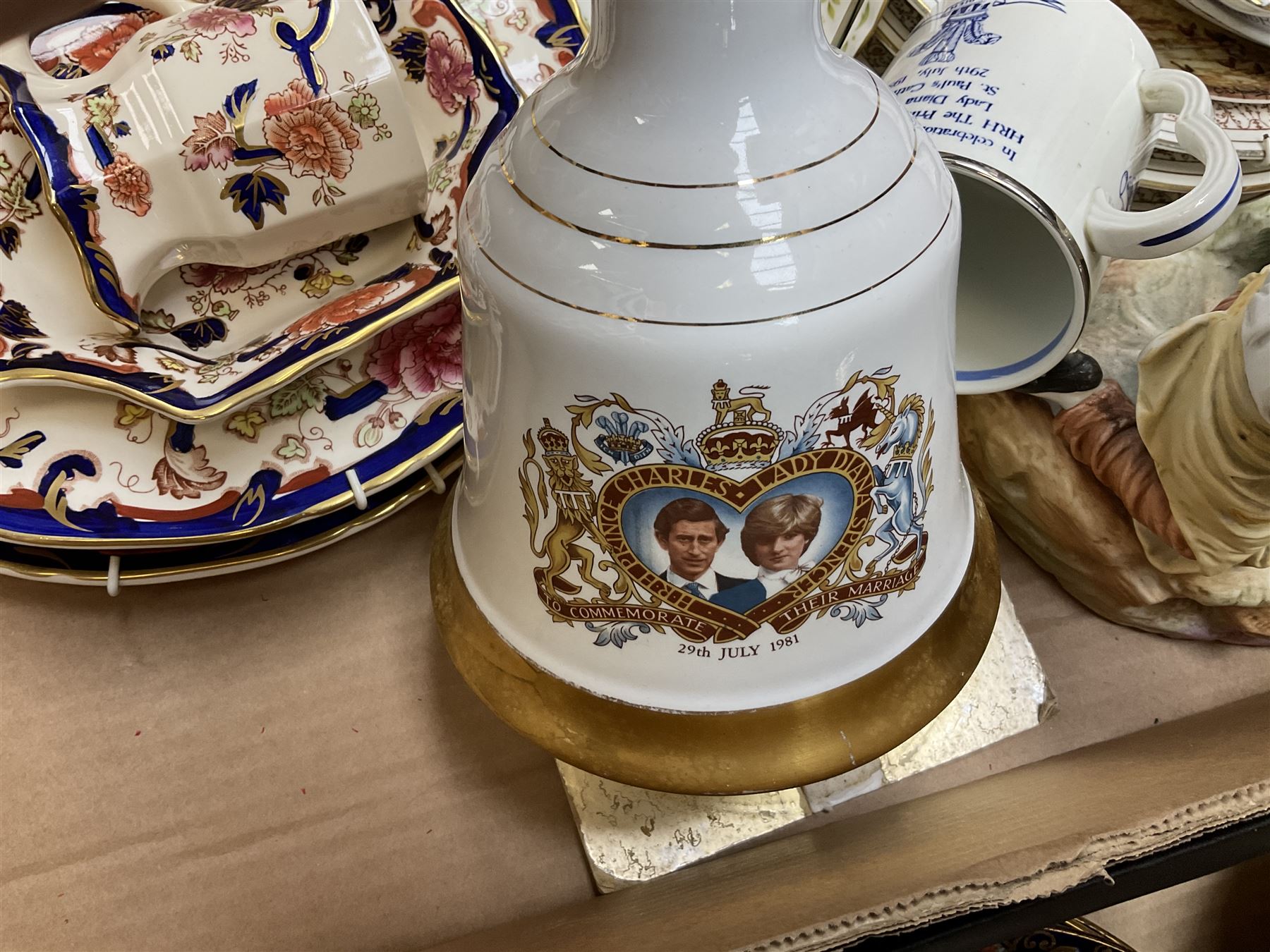 Royal Albert tea wares decorated in the Imari style - Image 14 of 14