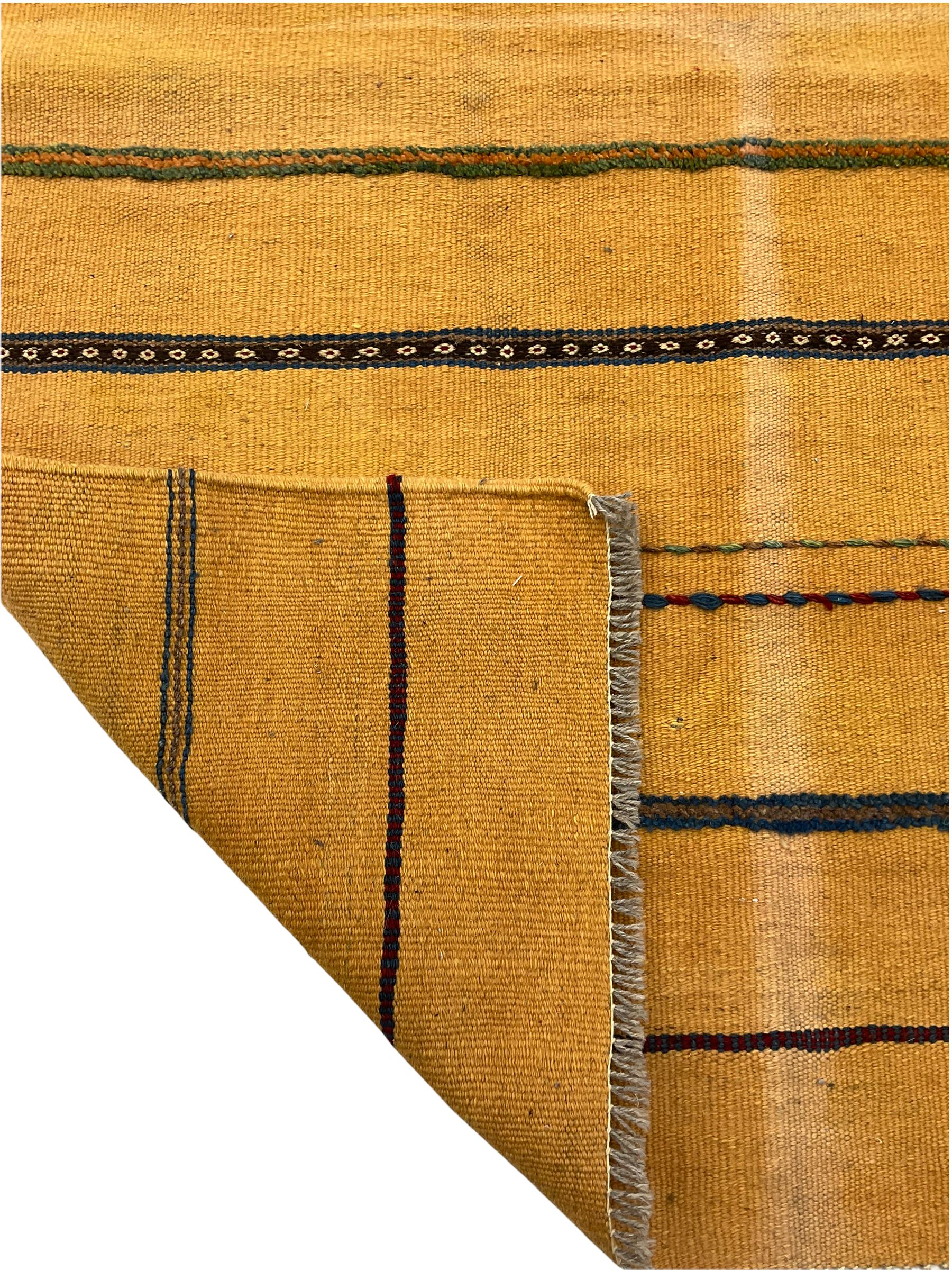 Flat weave rug - Image 2 of 4