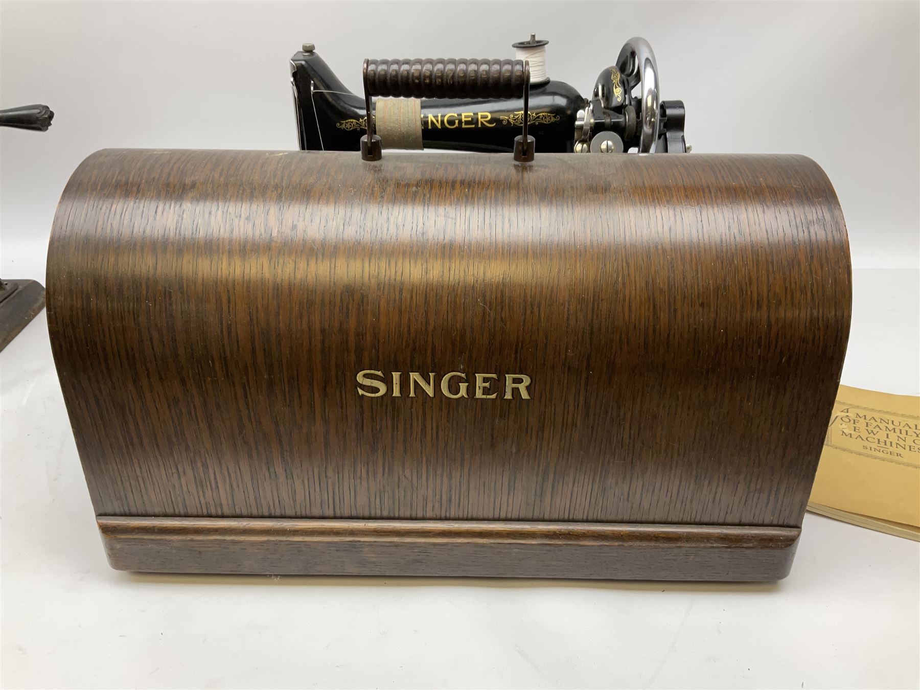 Singer sewing machine no. EA584046 in case (missing key) and Singer Manual of Family Sewing Machines - Image 9 of 10