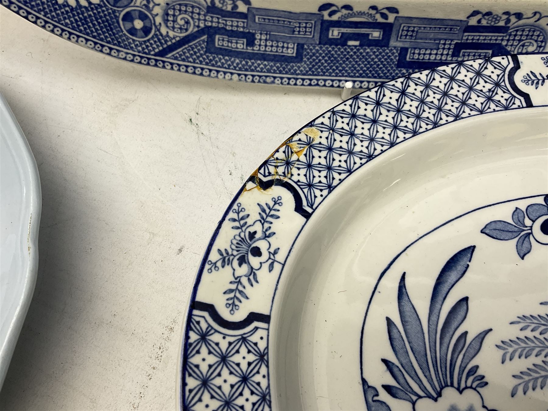 19th century and later blue and white dinner wares - Image 6 of 12