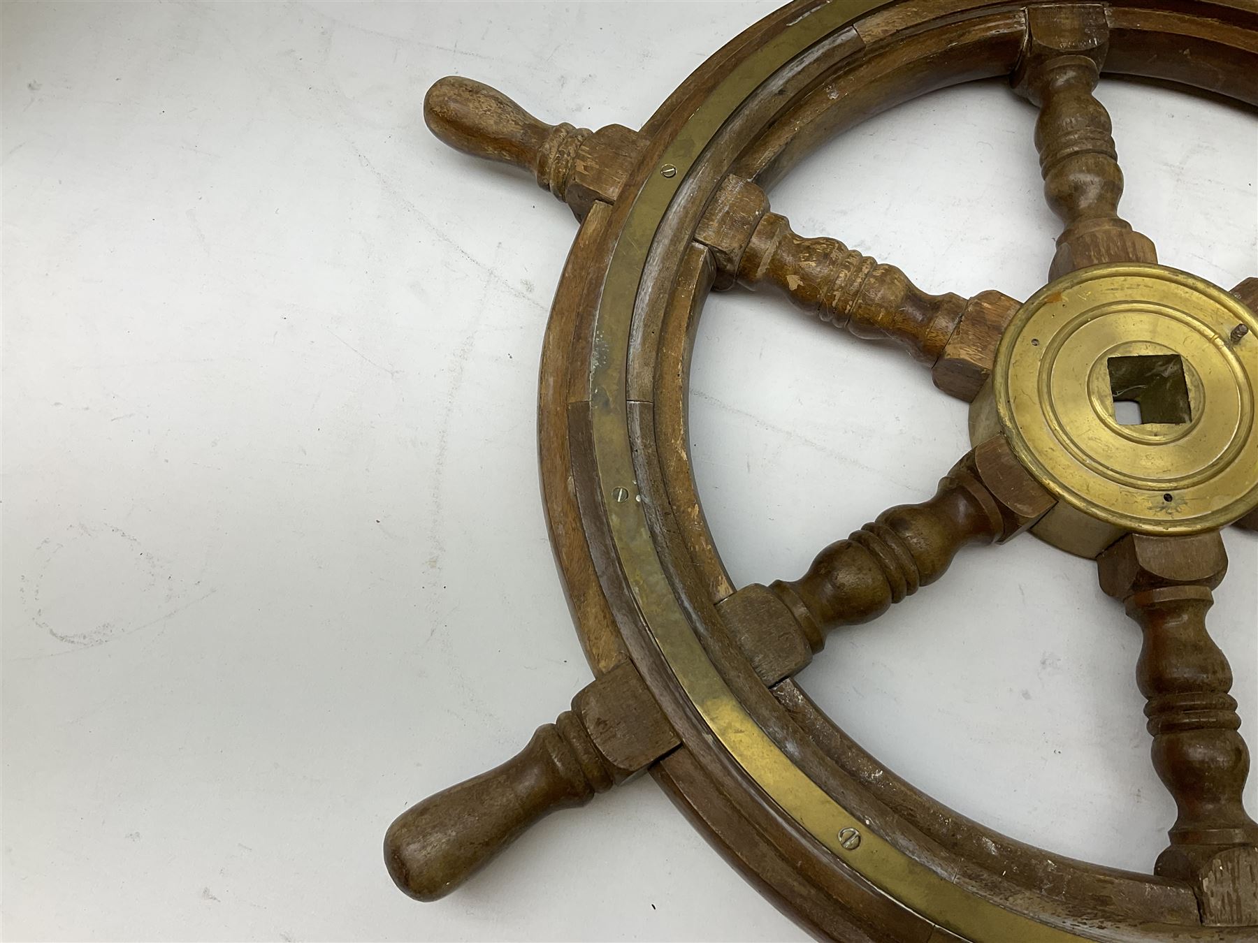 Six turned spokes ship wheel with brass central boss - Image 6 of 8