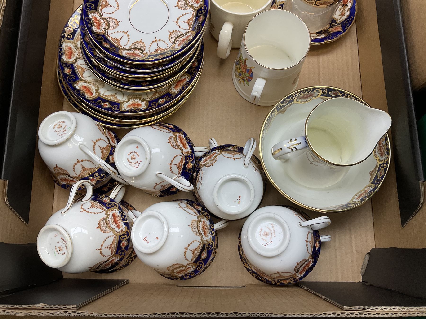 Royal Albert tea wares decorated in the Imari style - Image 7 of 14