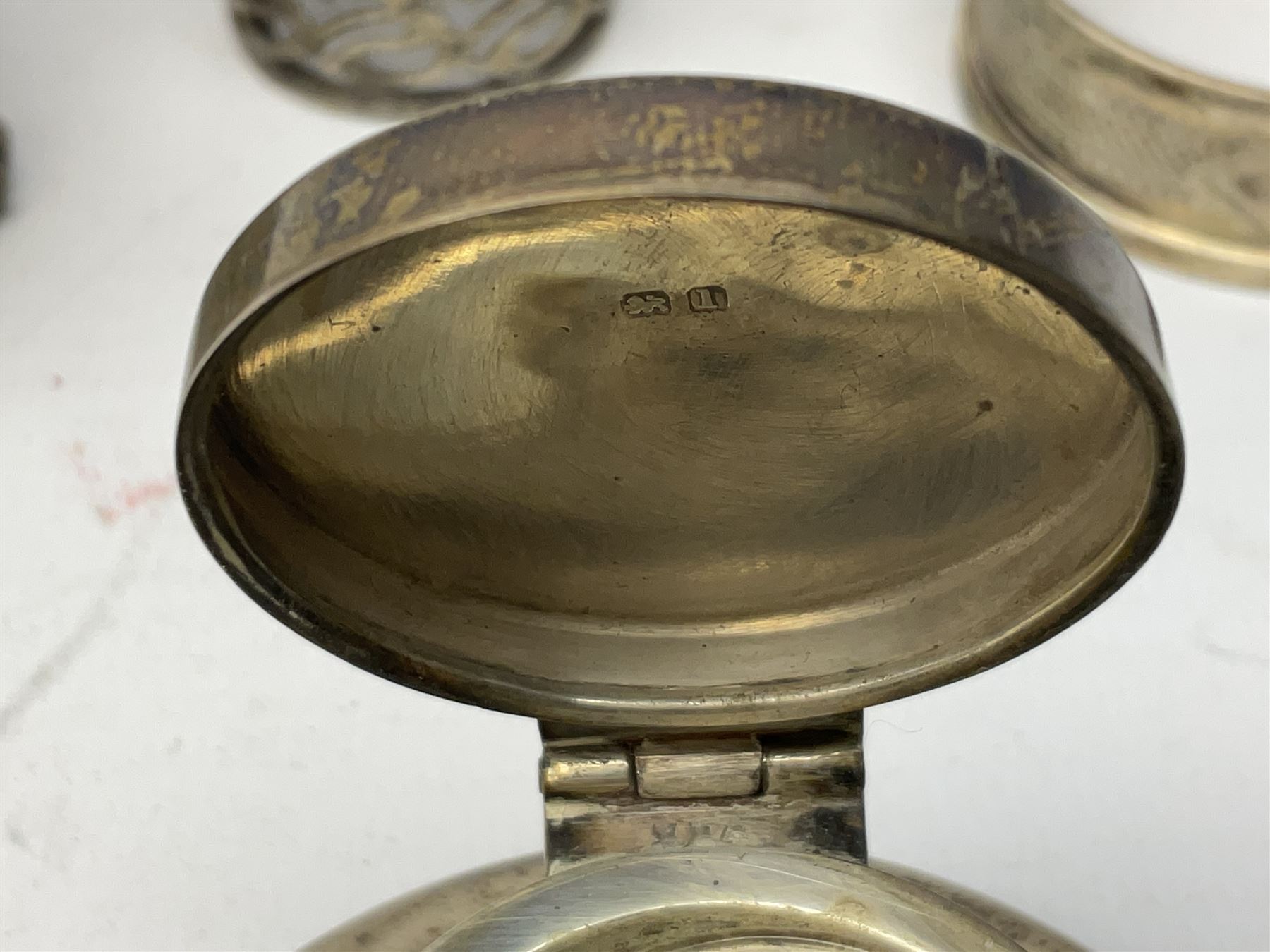 Silver mounted capstan inkwell - Image 5 of 12