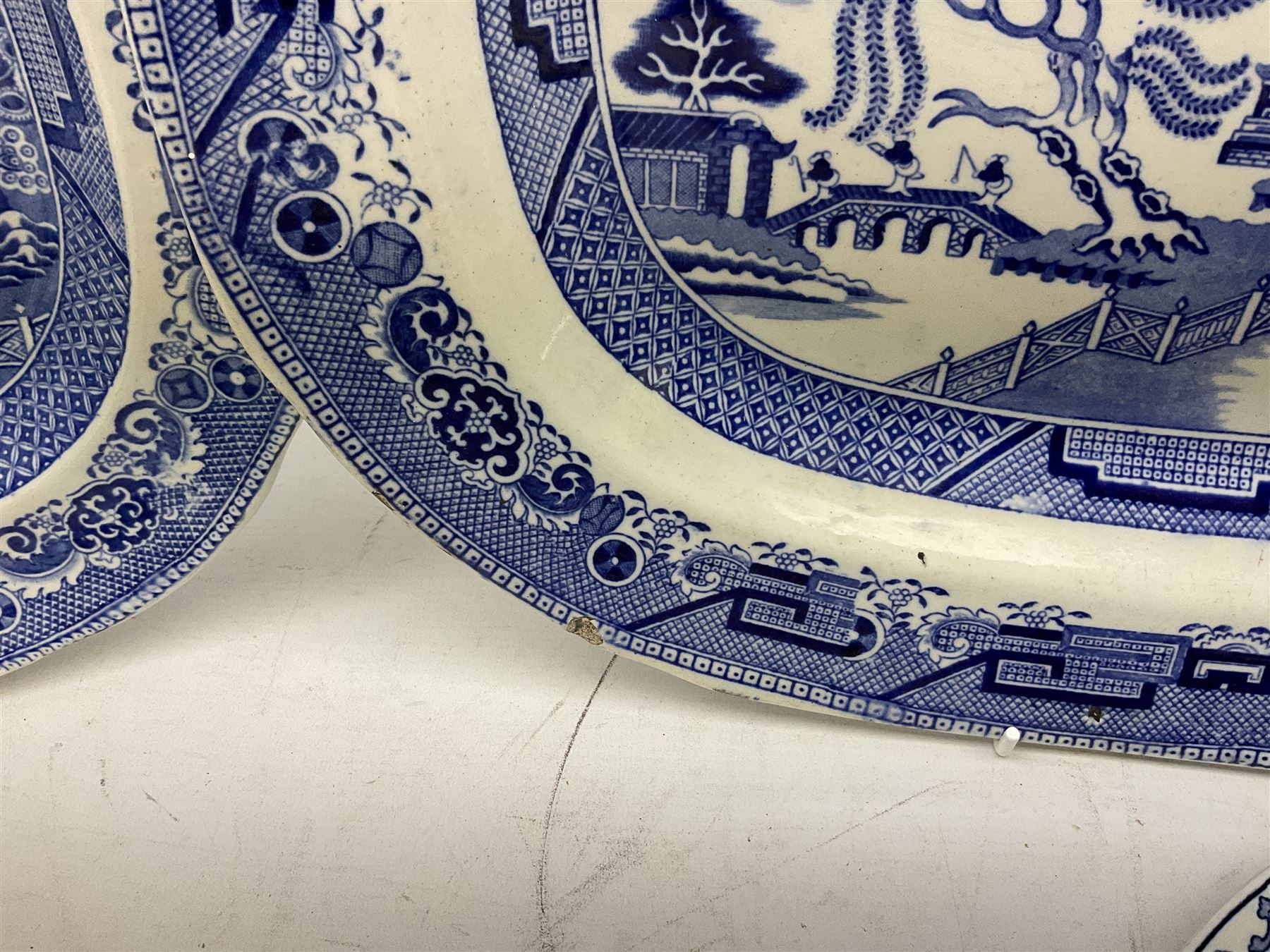 19th century and later blue and white dinner wares - Image 9 of 12