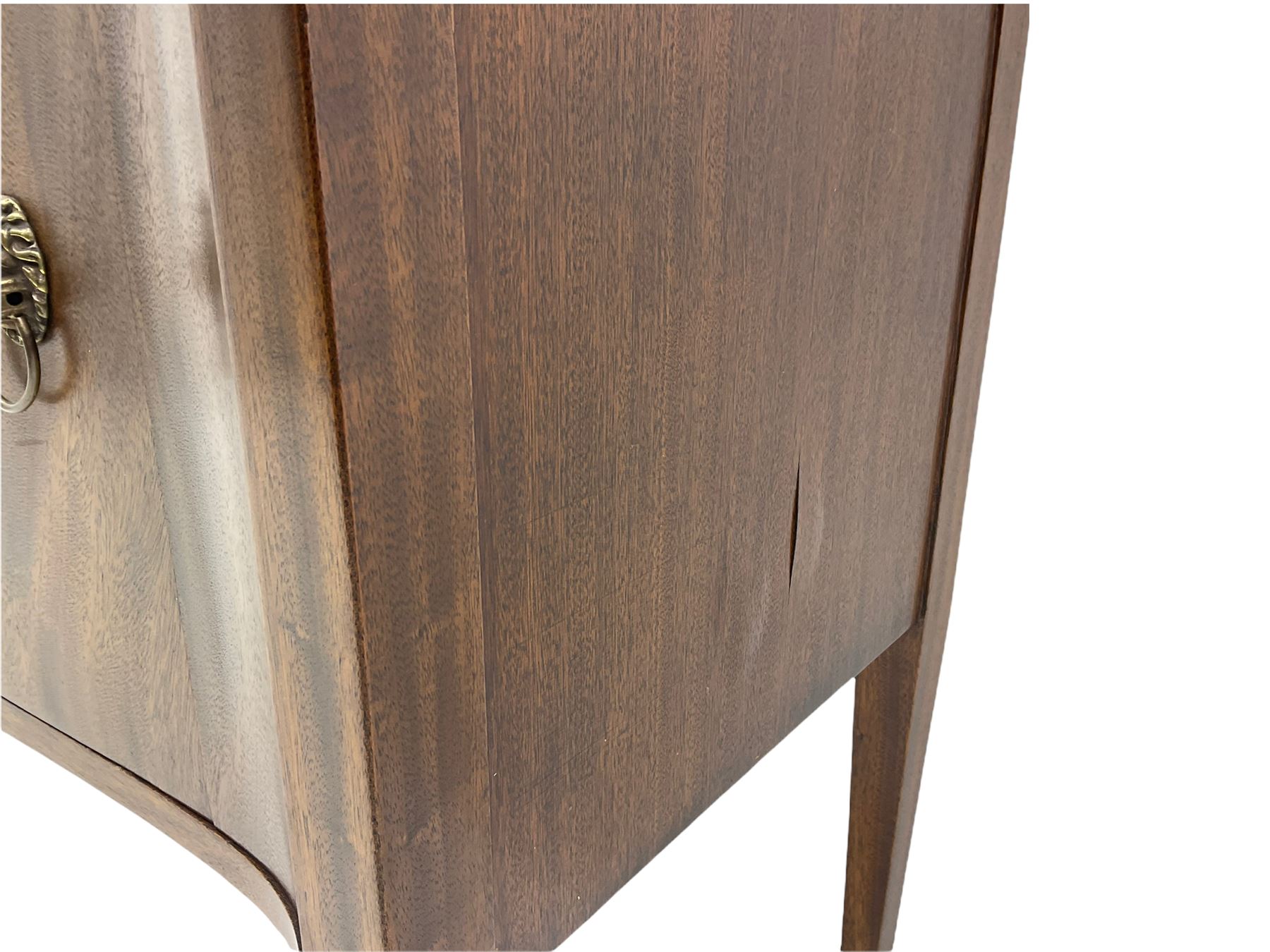 Regency design mahogany serpentine front sideboard - Image 4 of 7