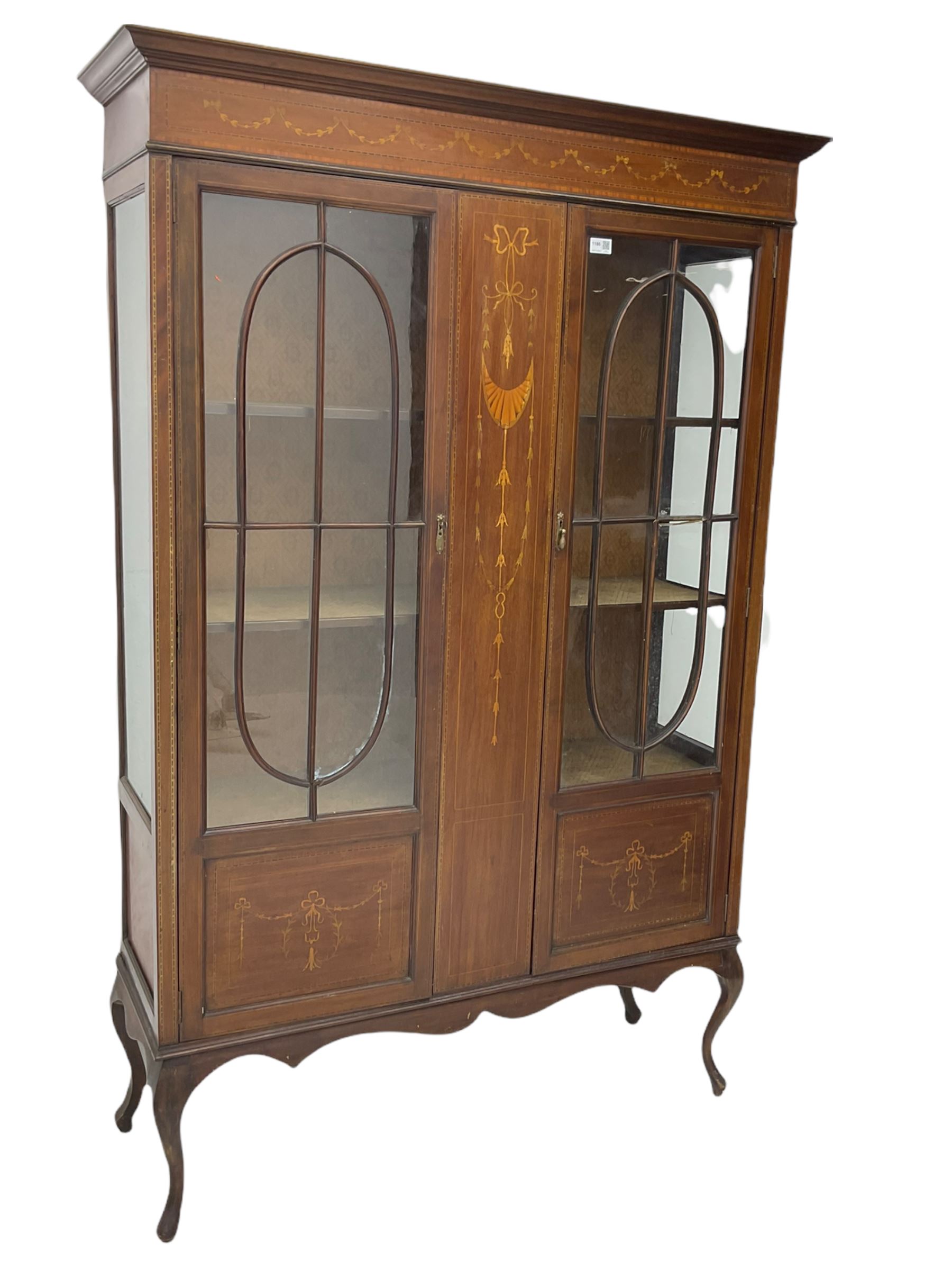 Edwardian inlaid mahogany display cabinet - Image 3 of 9