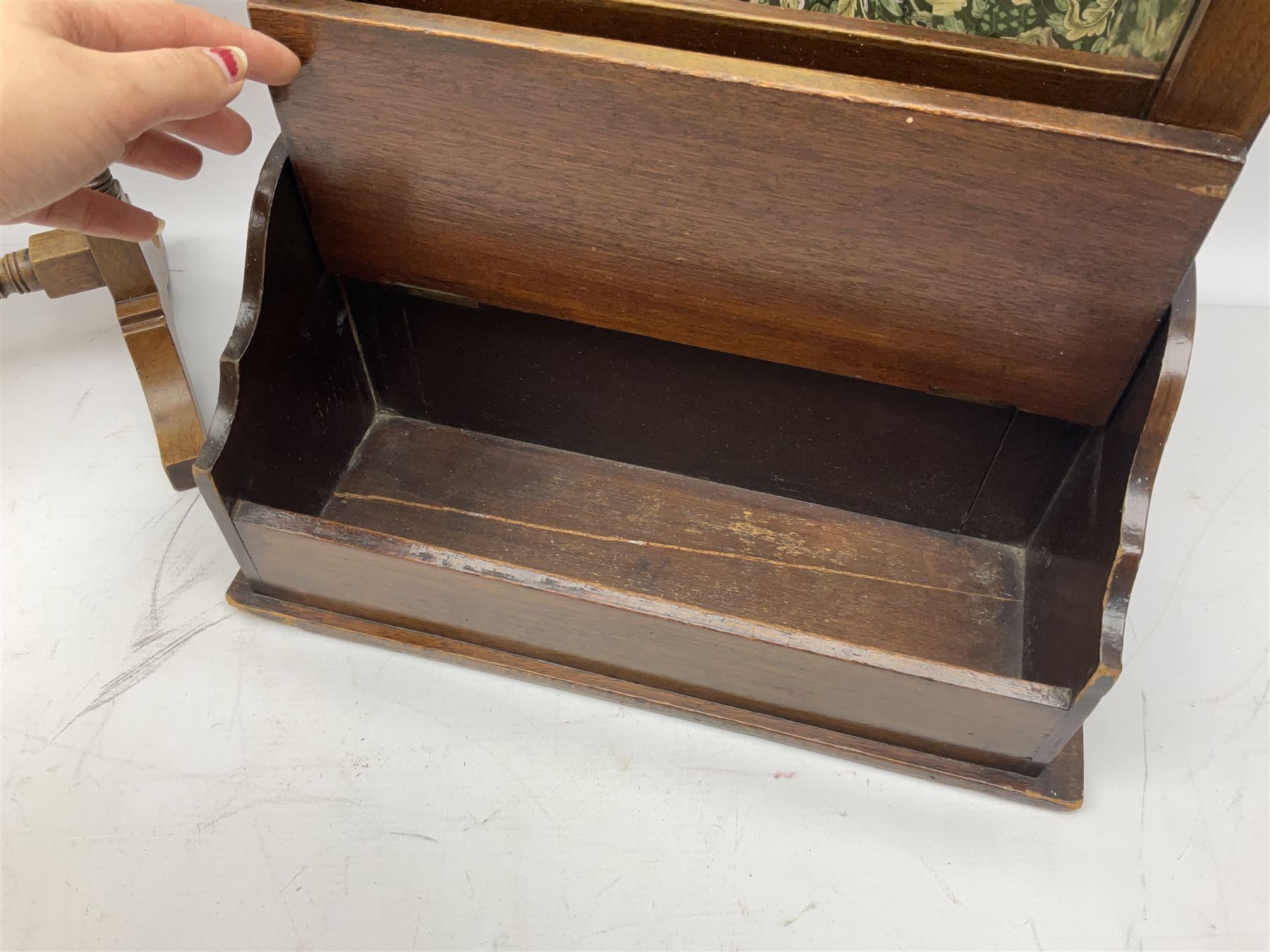 Wall mounted hall mirror and glove box together - Image 6 of 11