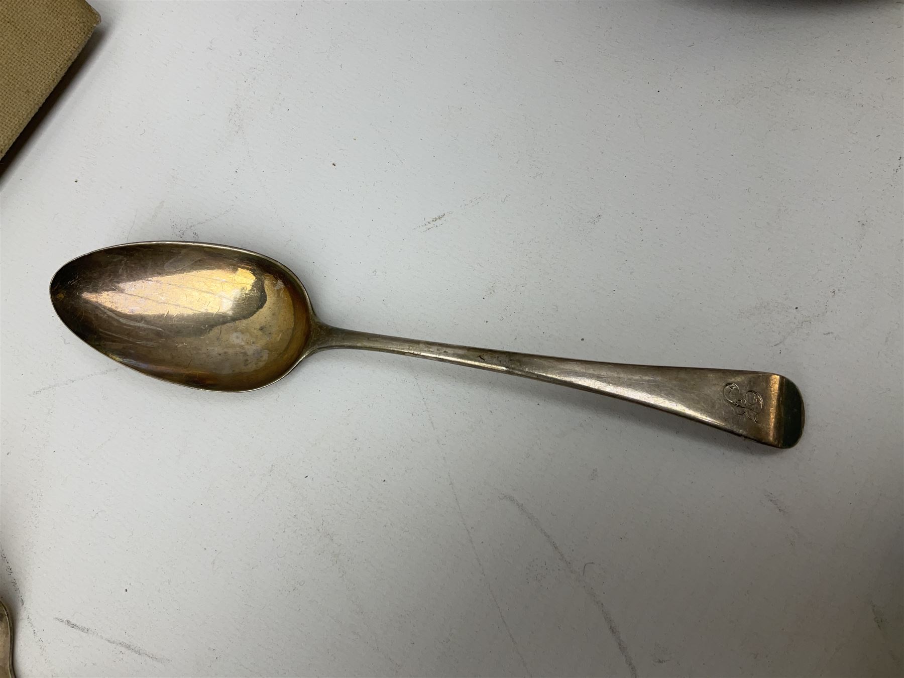Georgian silver hallmarked spoon (weight 22g) - Image 18 of 18