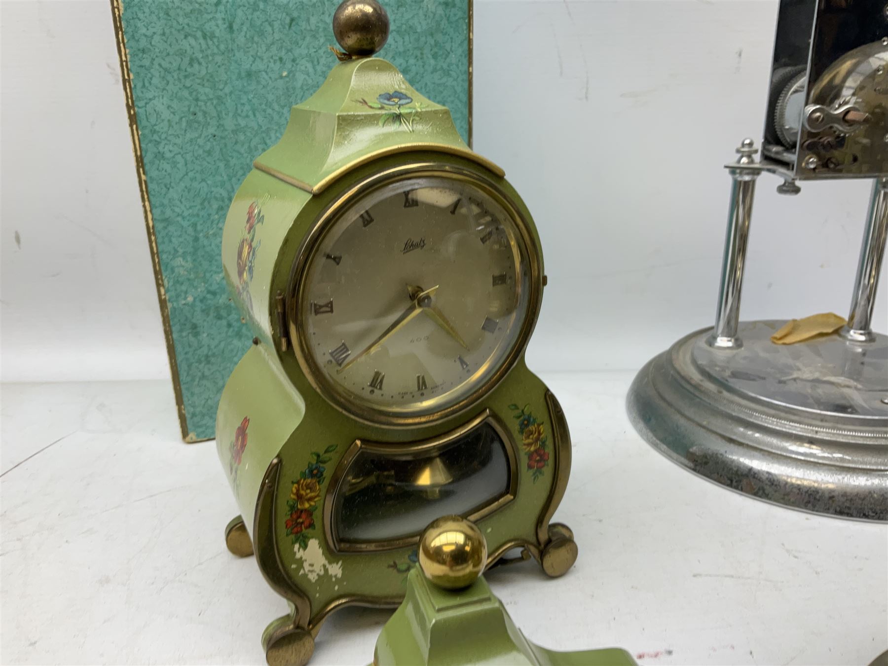 Clocks for spares and repairs - Image 2 of 9