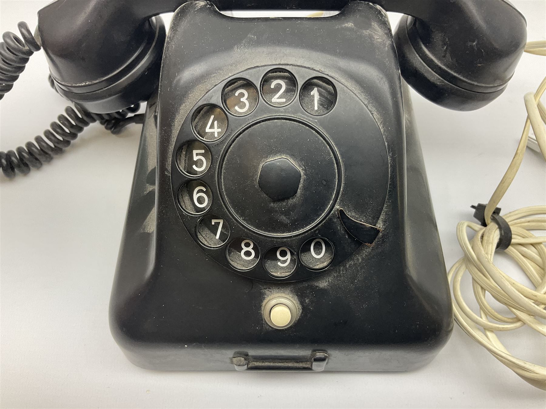 Black Bakelite telephone with rotary dial - Image 3 of 7