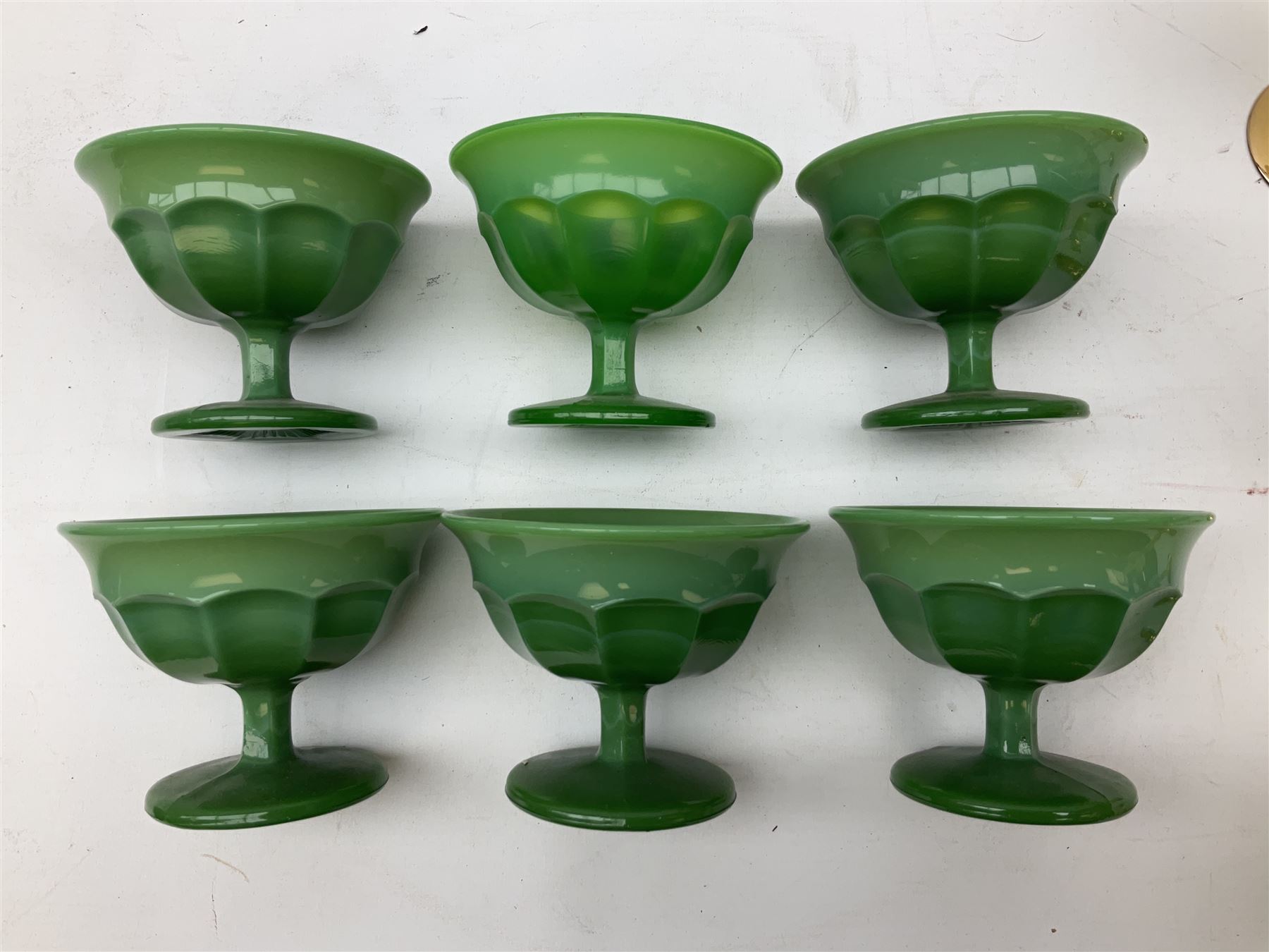 Set of six Art Deco style green glass sundae dishes - Image 3 of 7