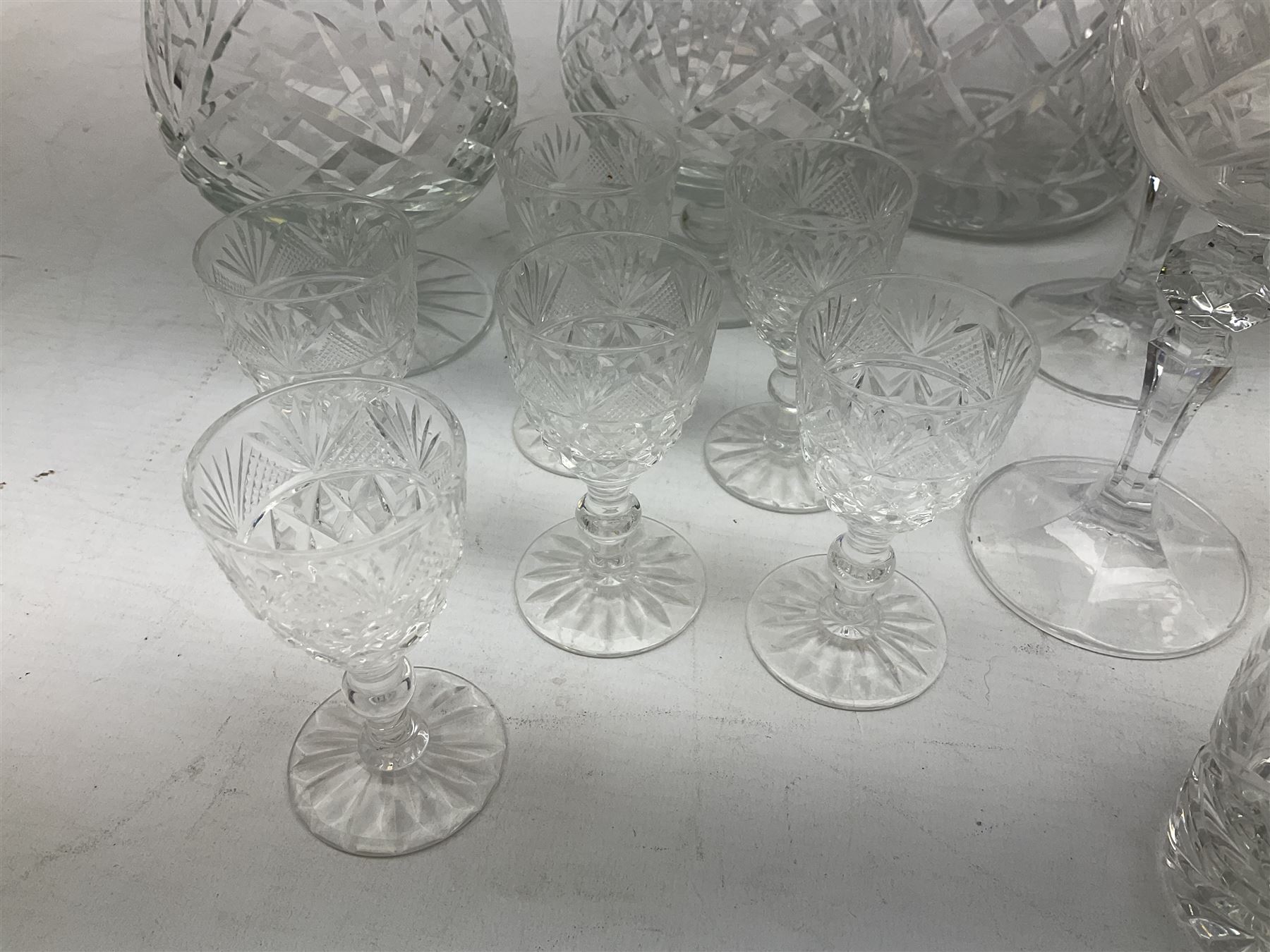 Quantity of cut glassware - Image 2 of 10