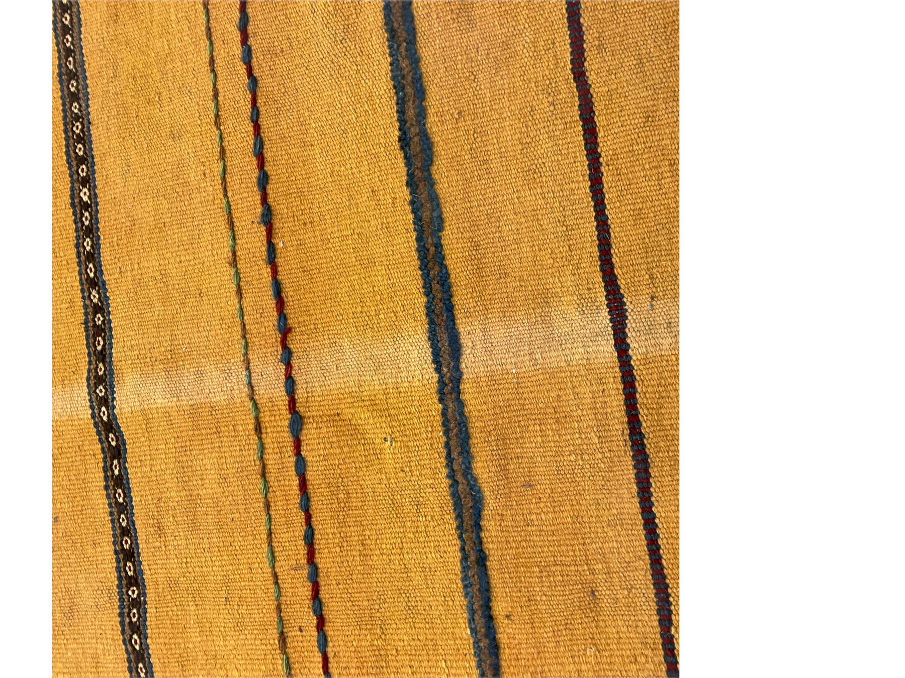 Flat weave rug - Image 4 of 4
