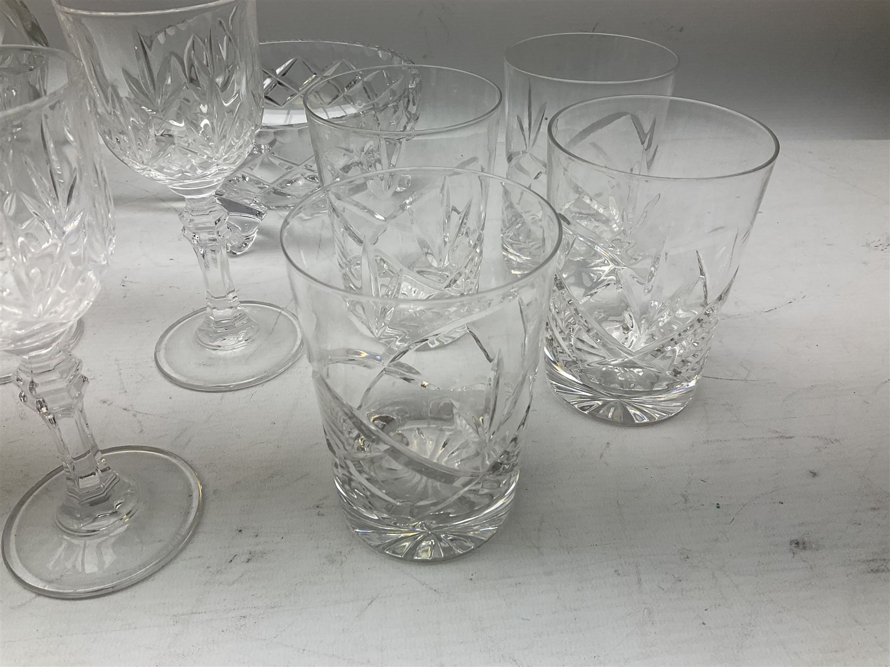 Quantity of cut glassware - Image 4 of 10