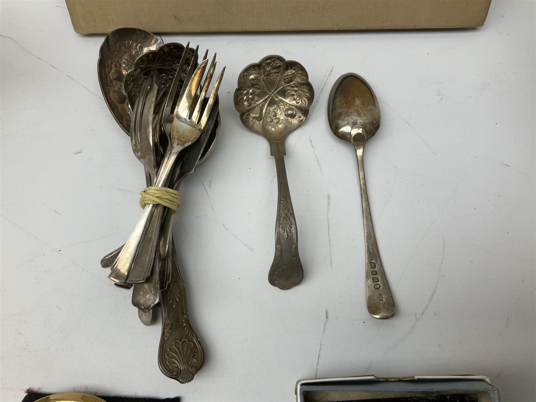 Georgian silver hallmarked spoon (weight 22g) - Image 16 of 18