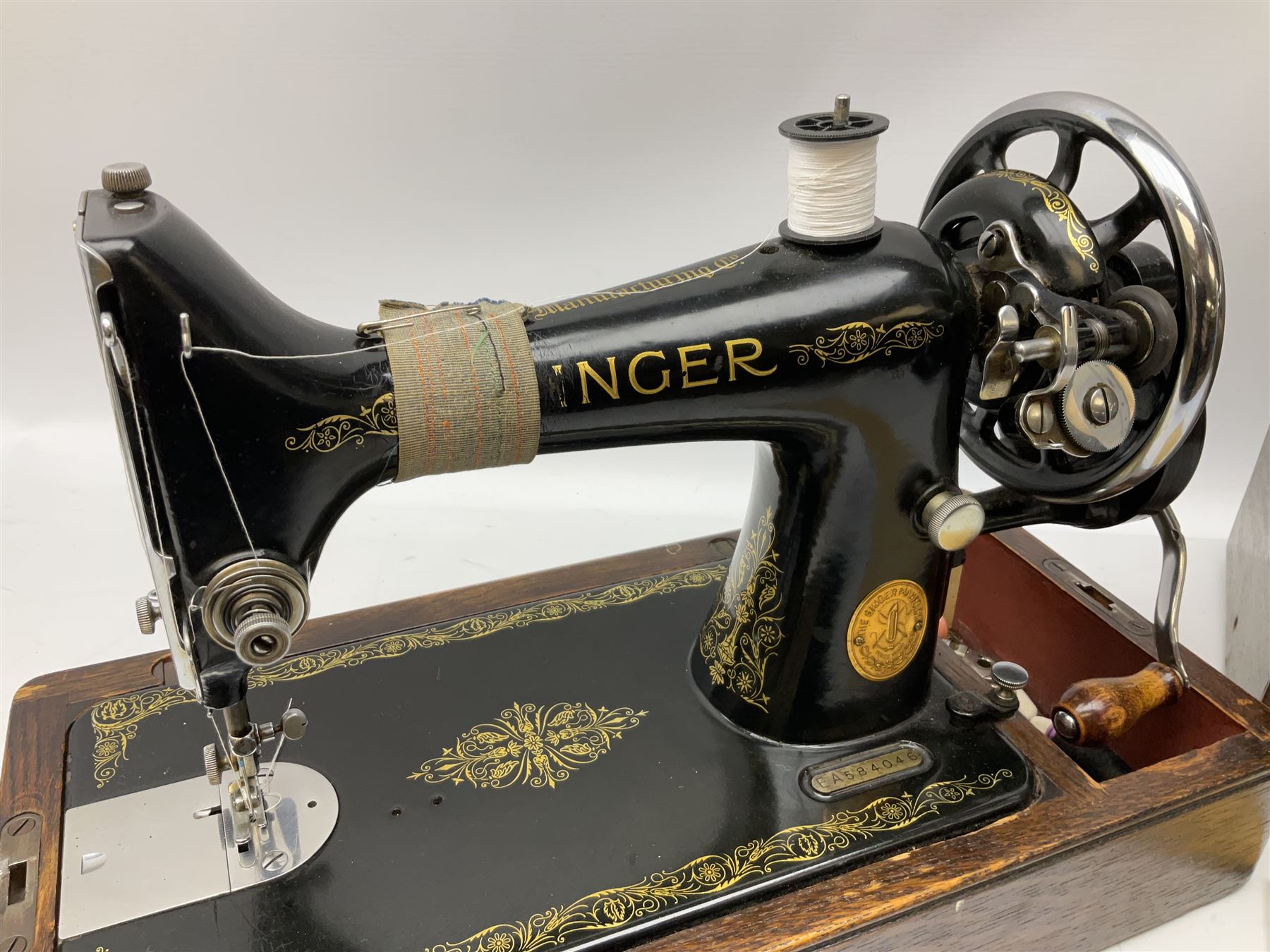 Singer sewing machine no. EA584046 in case (missing key) and Singer Manual of Family Sewing Machines - Image 2 of 10