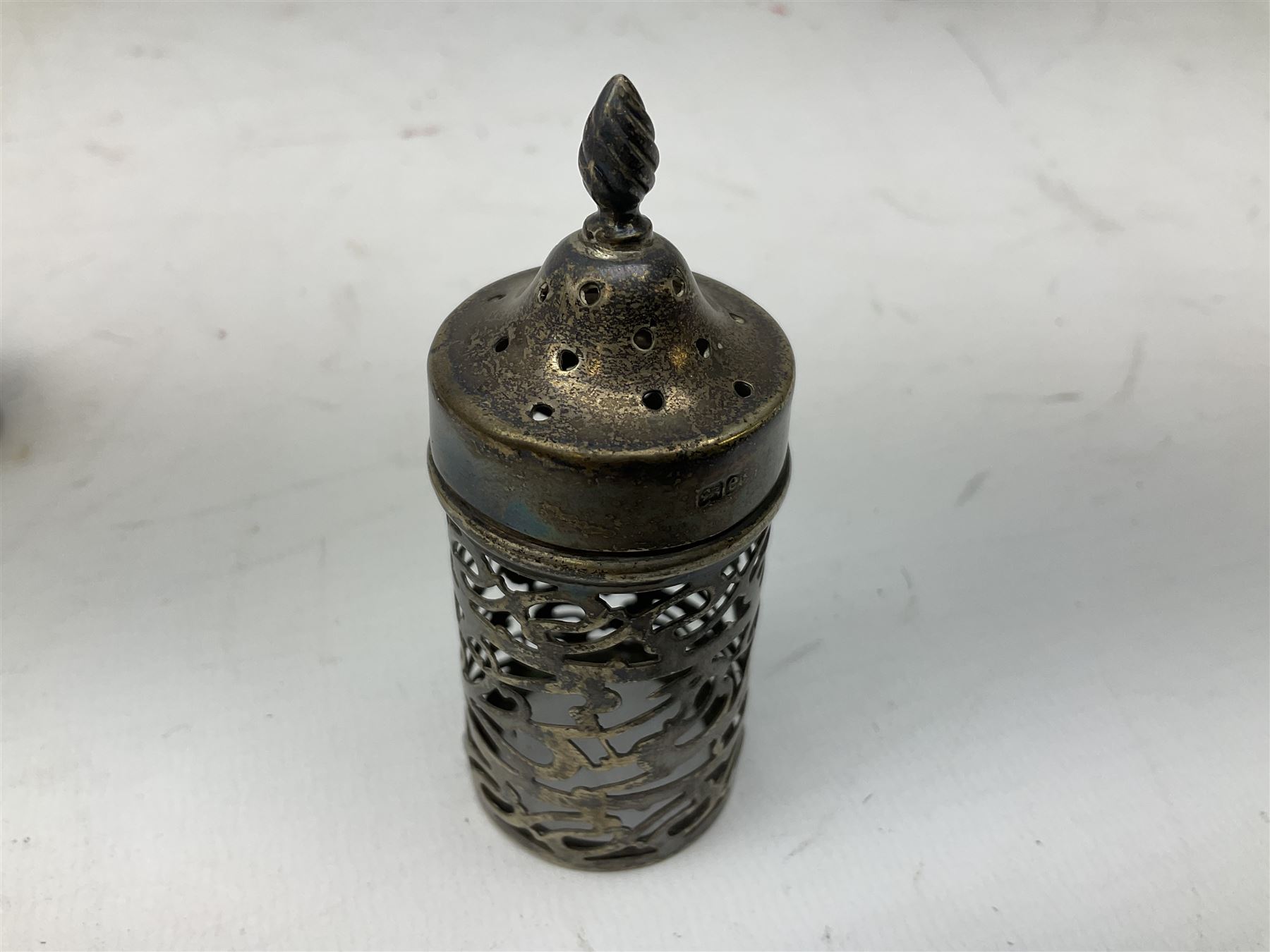 Silver mounted capstan inkwell - Image 9 of 12