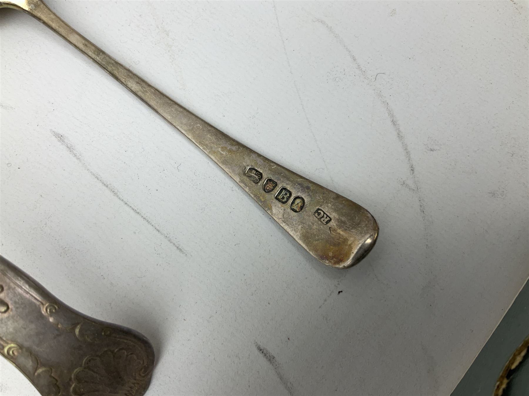 Georgian silver hallmarked spoon (weight 22g) - Image 17 of 18