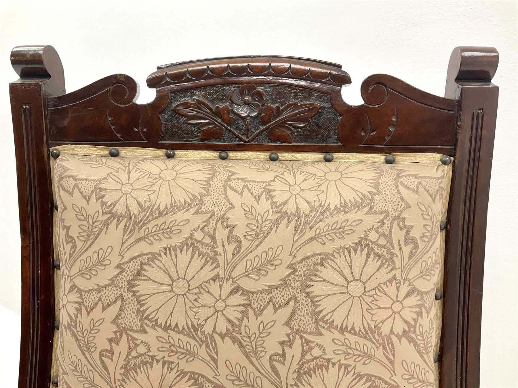 Victorian mahogany framed nursing chair - Image 4 of 4