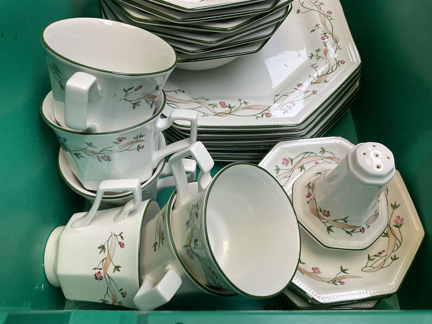 Royal Albert tea wares decorated in the Imari style - Image 2 of 14