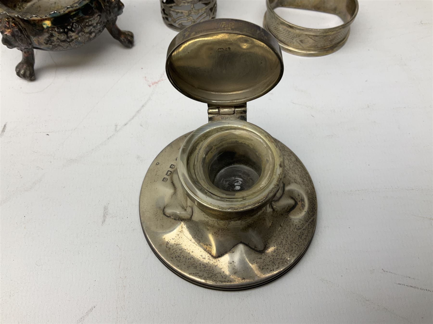 Silver mounted capstan inkwell - Image 4 of 12