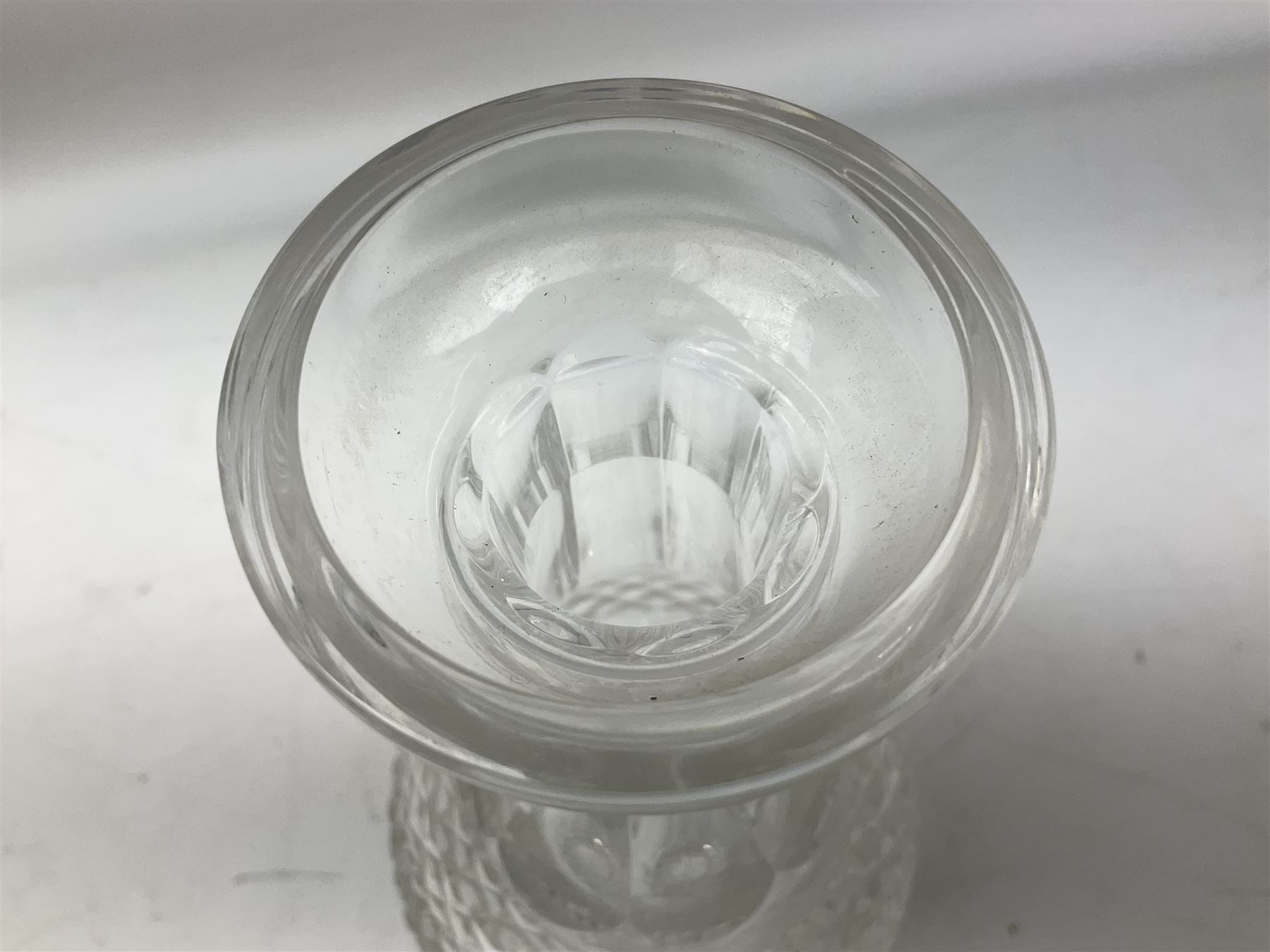 Waterford Crystal cut glass decanter in the Colleen pattern - Image 29 of 35