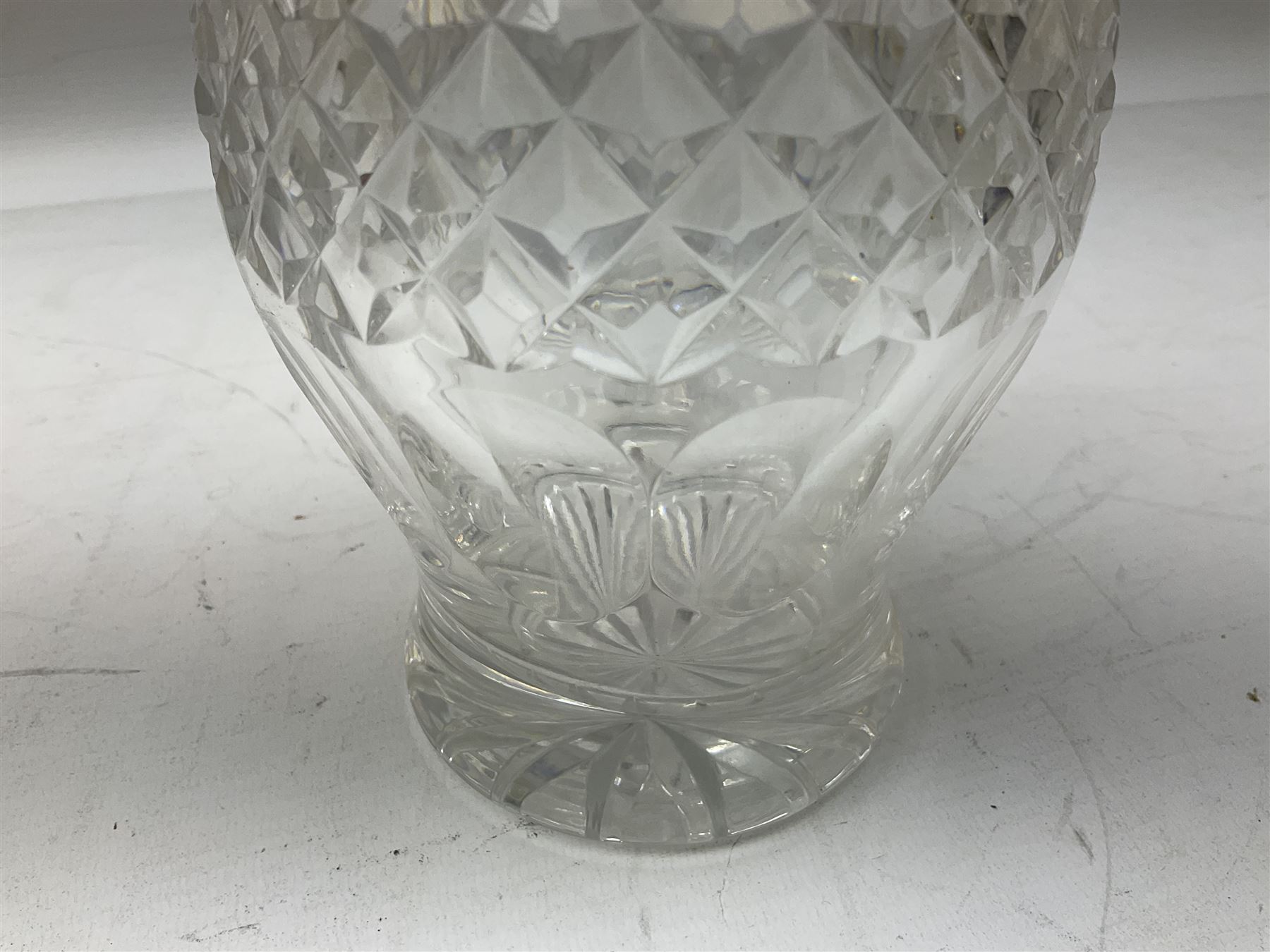 Waterford Crystal cut glass decanter in the Colleen pattern - Image 33 of 35