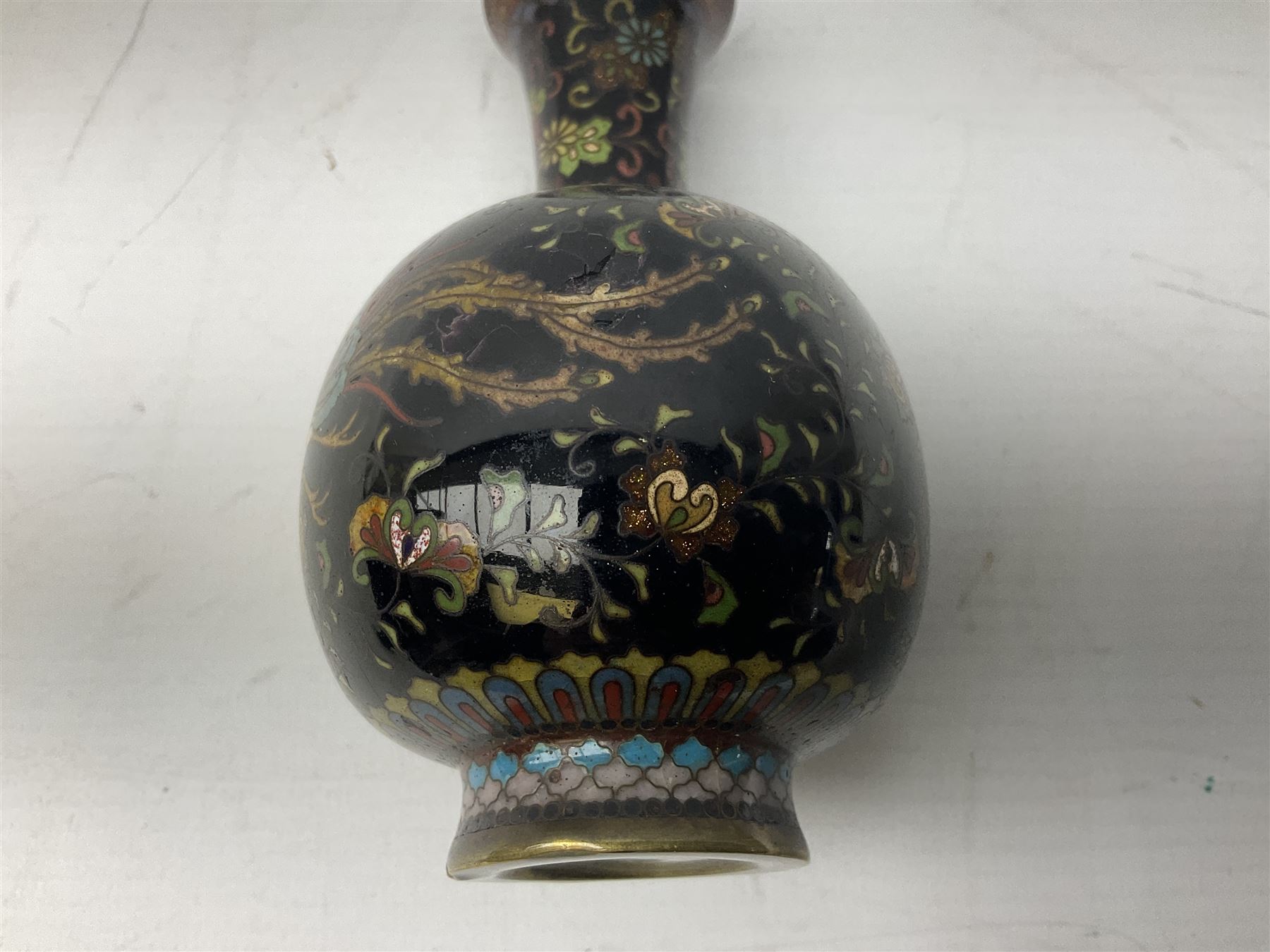 Pair of 19th/ early 20th century Cloisonne vases with bulbous bodies - Image 7 of 38