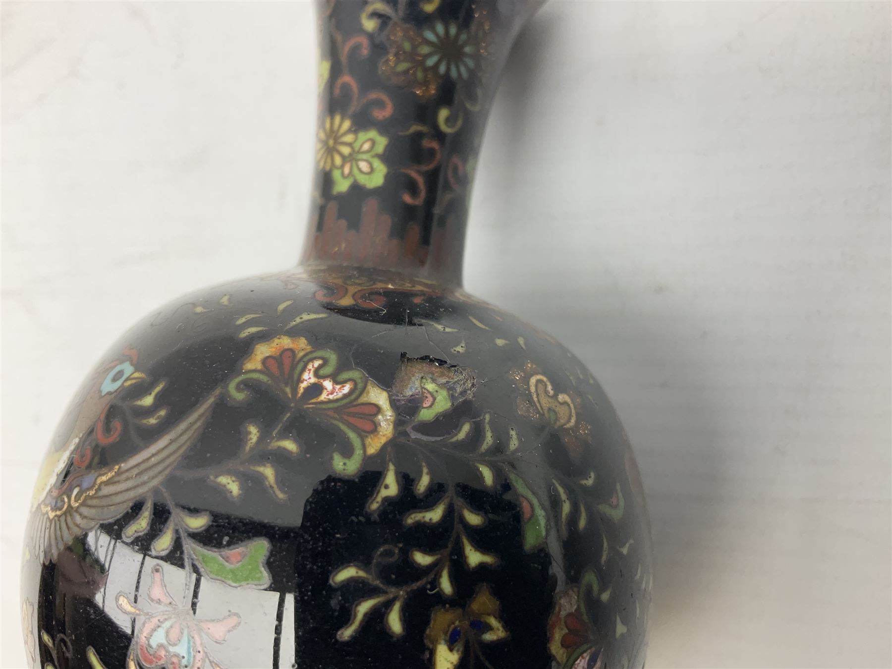 Pair of 19th/ early 20th century Cloisonne vases with bulbous bodies - Image 20 of 38