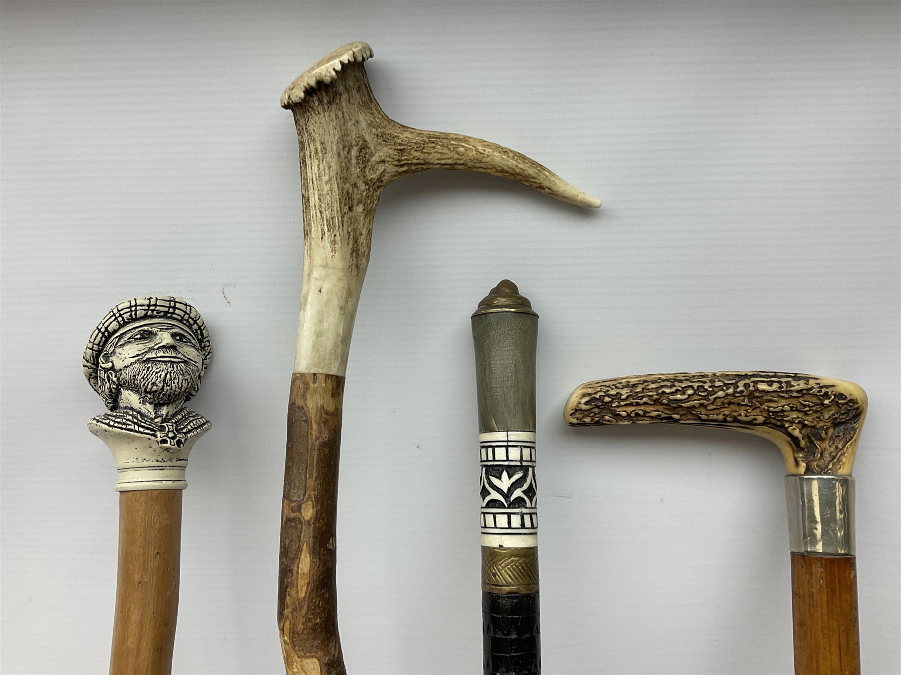 Collection of walking sticks and canes to include 19th/ early 20th century vertebrae example with wh - Image 8 of 20