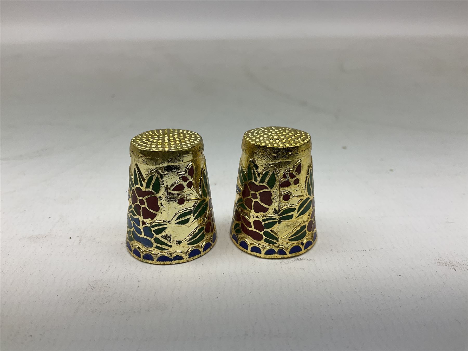 Twenty cloisonné thimbles - Image 4 of 17