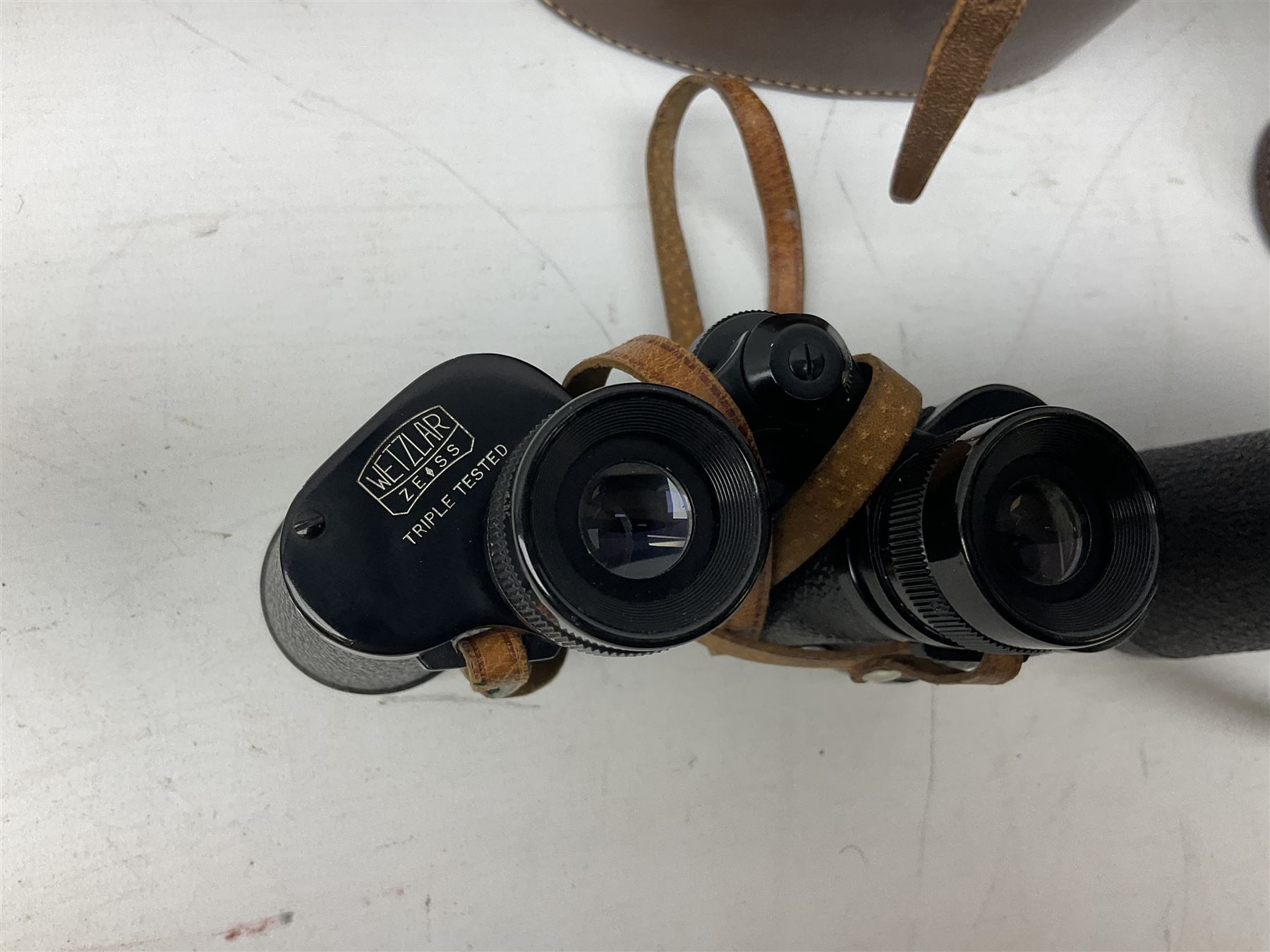 Eleven pairs of binoculars - Image 20 of 26