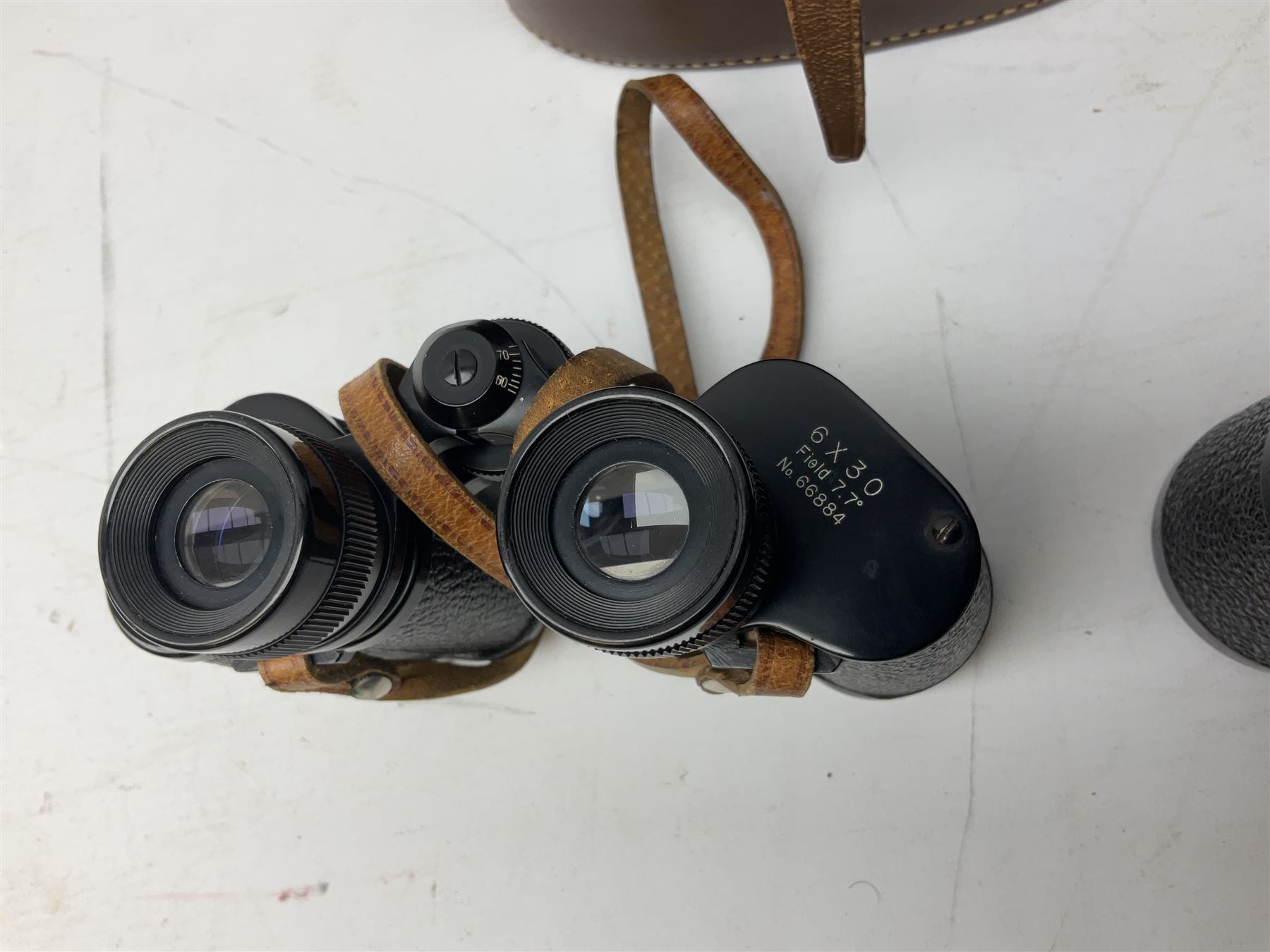 Eleven pairs of binoculars - Image 21 of 26