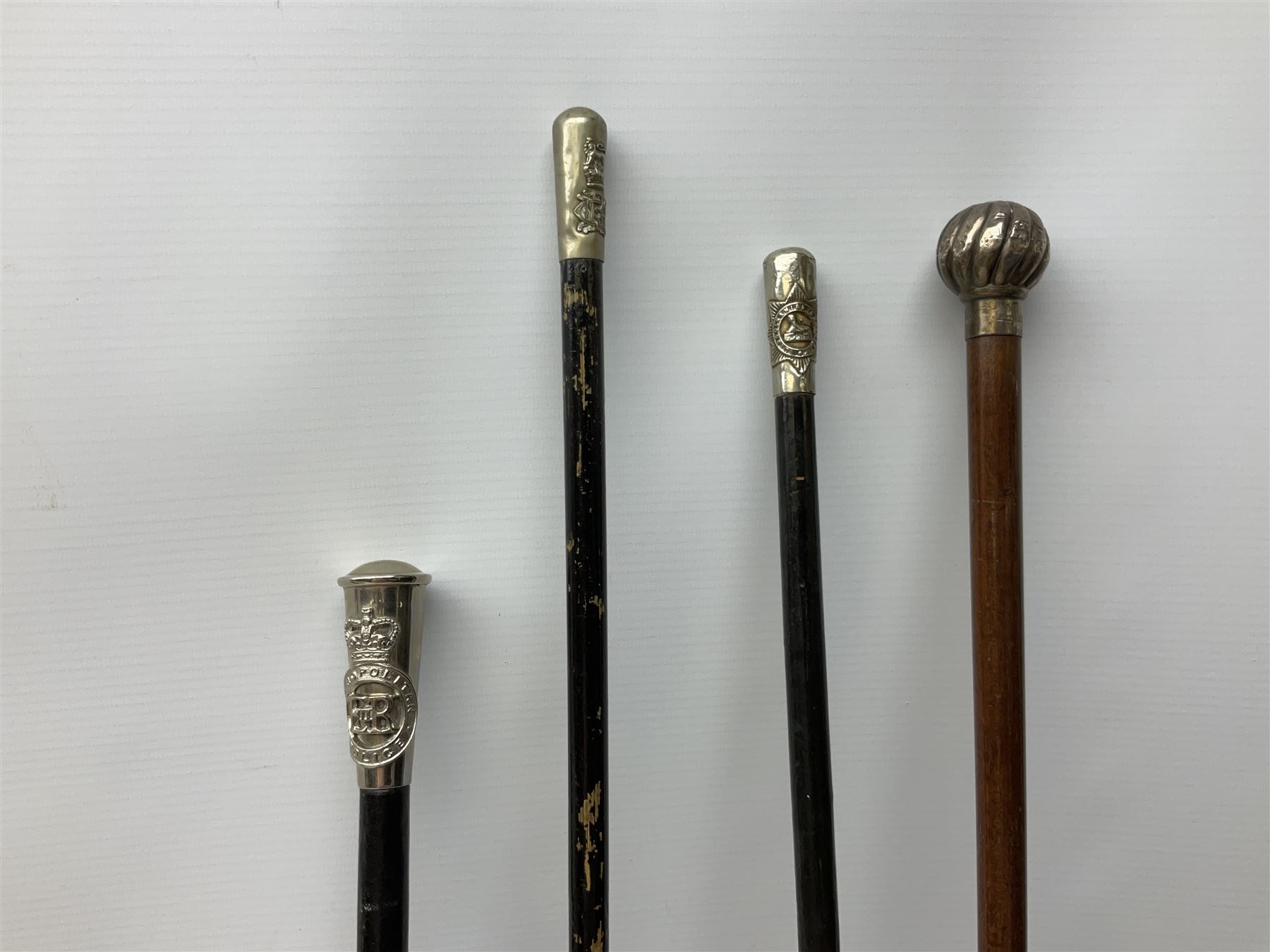 Collection of walking sticks and canes to include 19th/ early 20th century vertebrae example with wh - Image 12 of 20