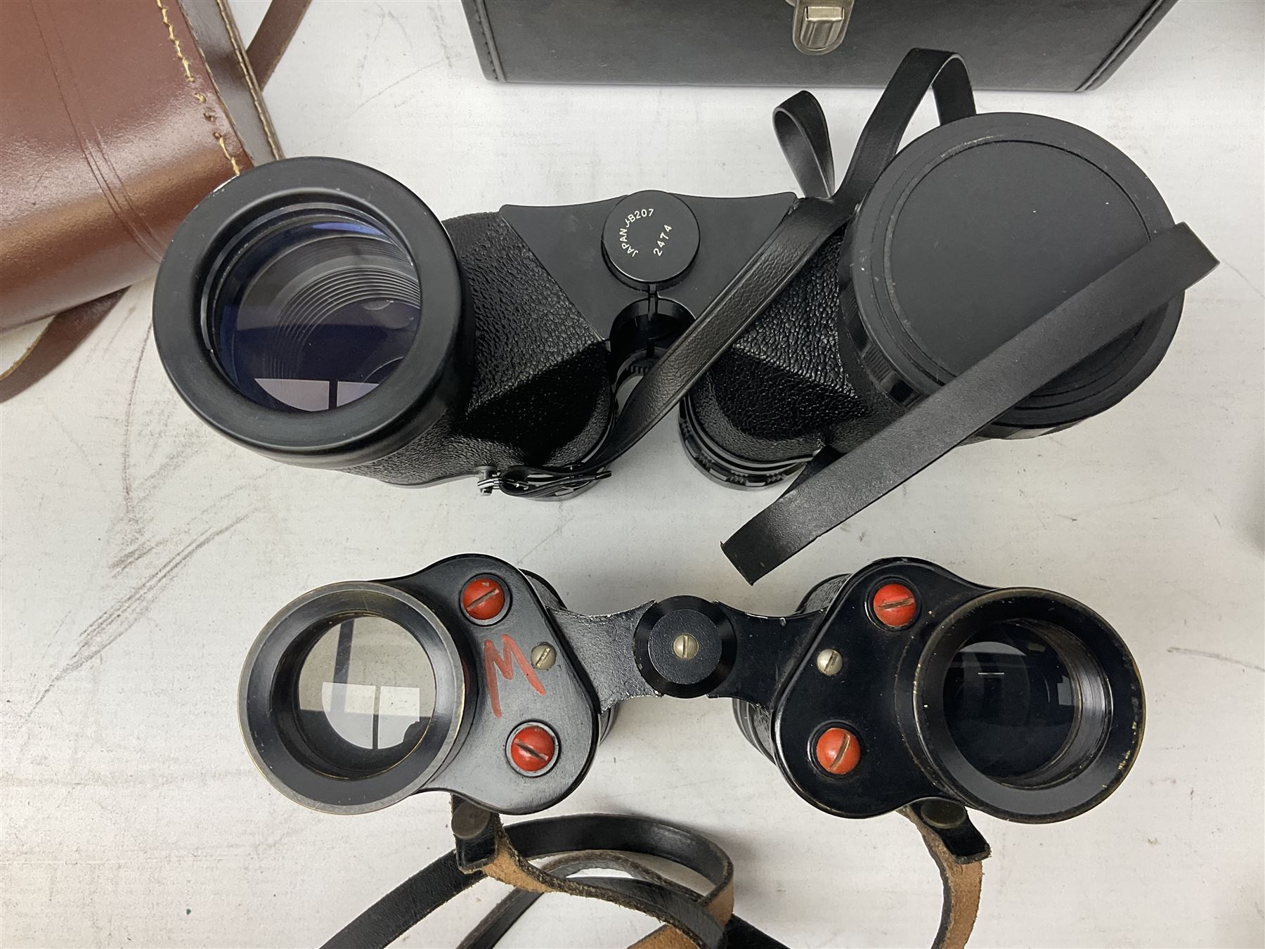 Eleven pairs of binoculars - Image 16 of 26