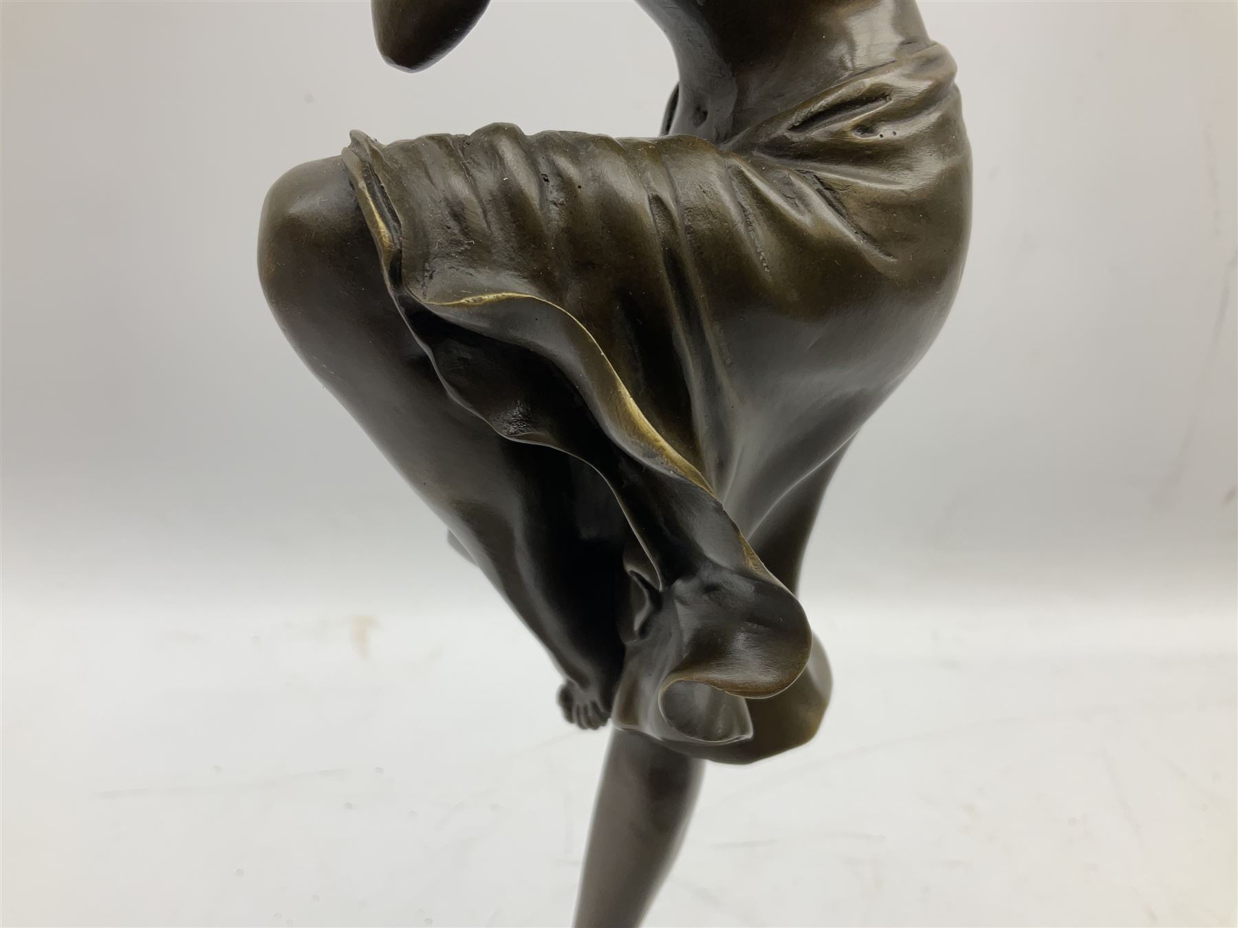 Art Deco style bronze figure of a dancer after 'Chiparus' - Image 6 of 16